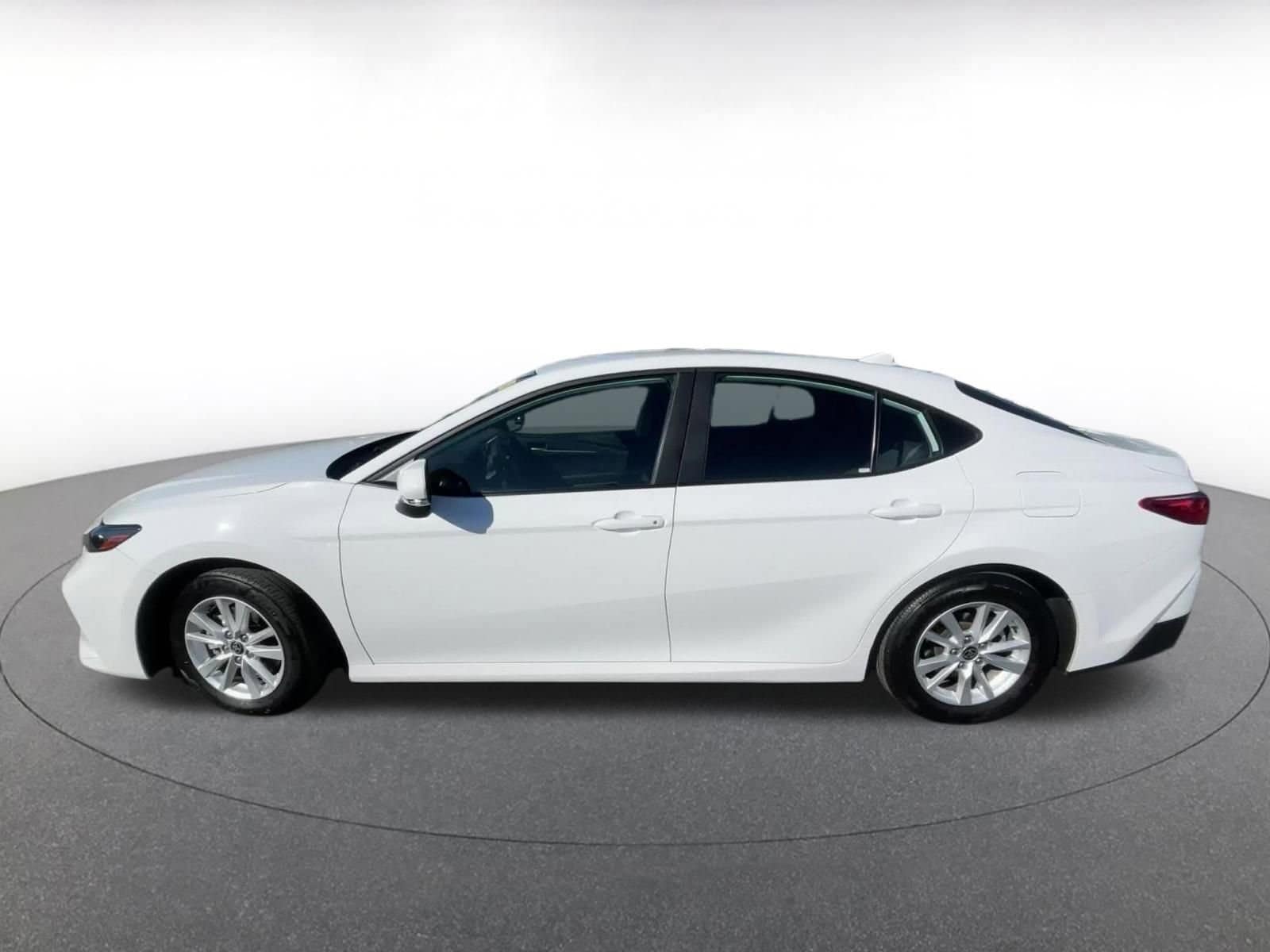 Thumbnail: 2025 Toyota Camry - 9