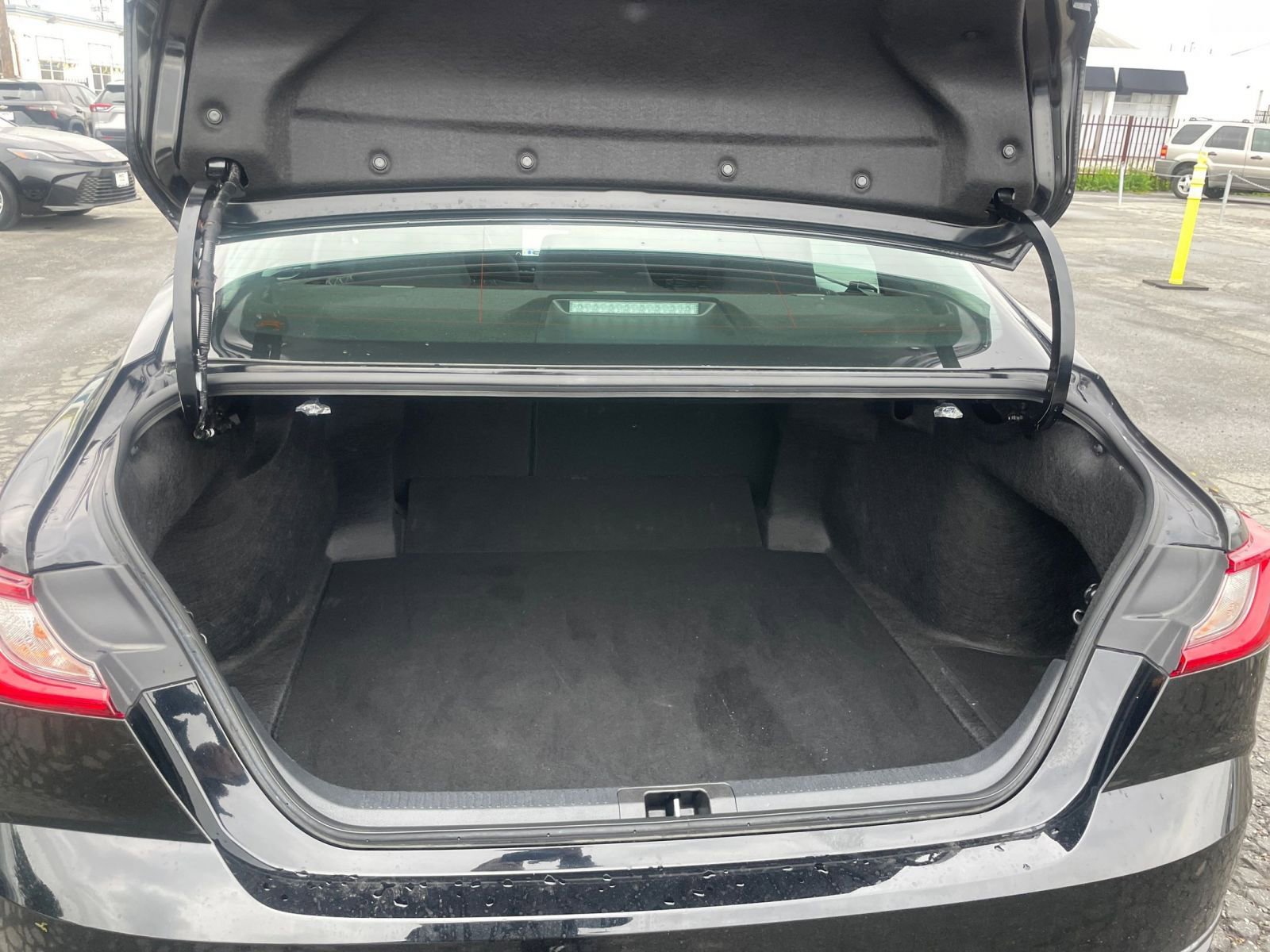 Thumbnail: 2025 Toyota Camry - 31