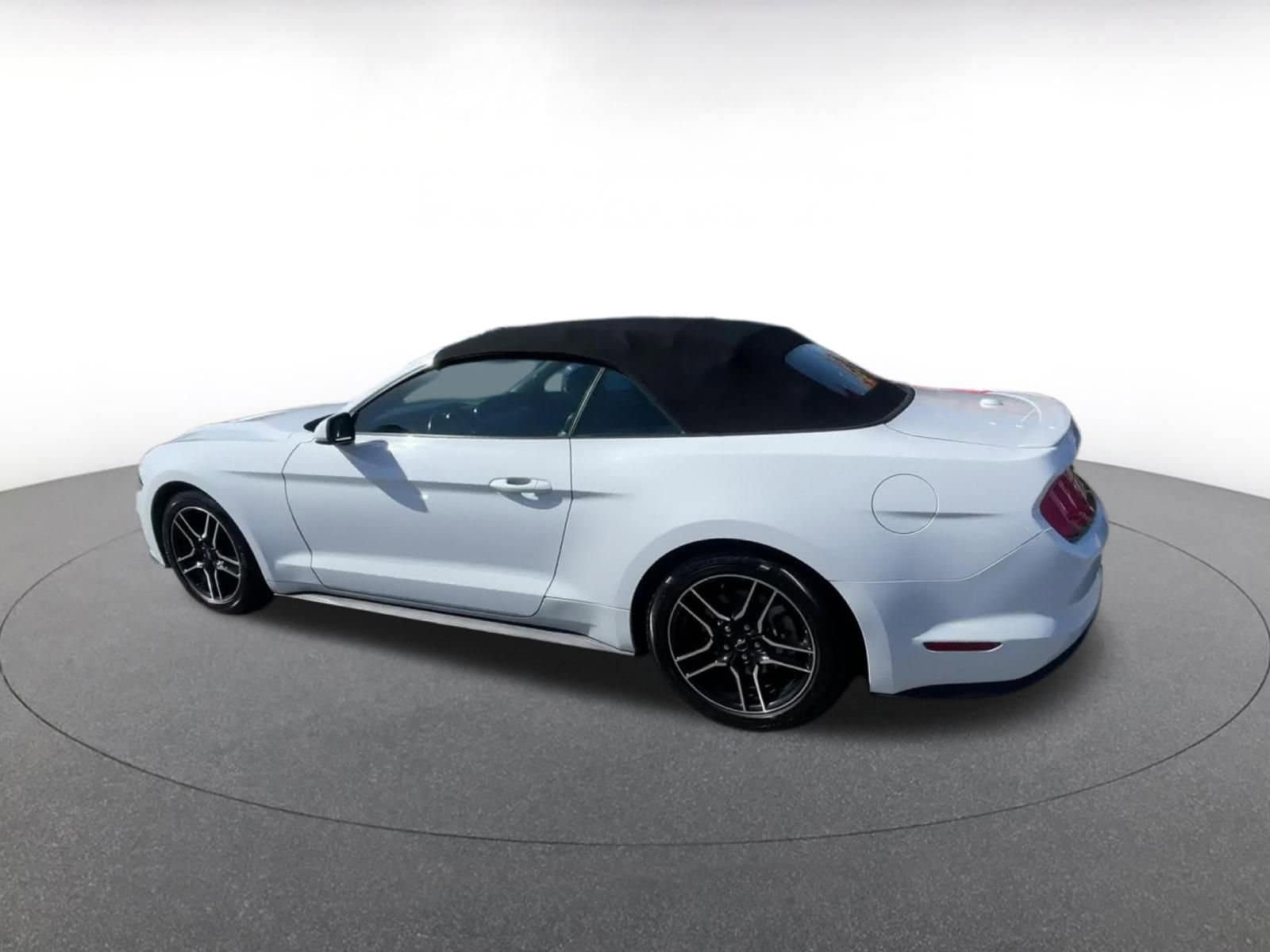 Thumbnail: 2023 Ford Mustang - 10