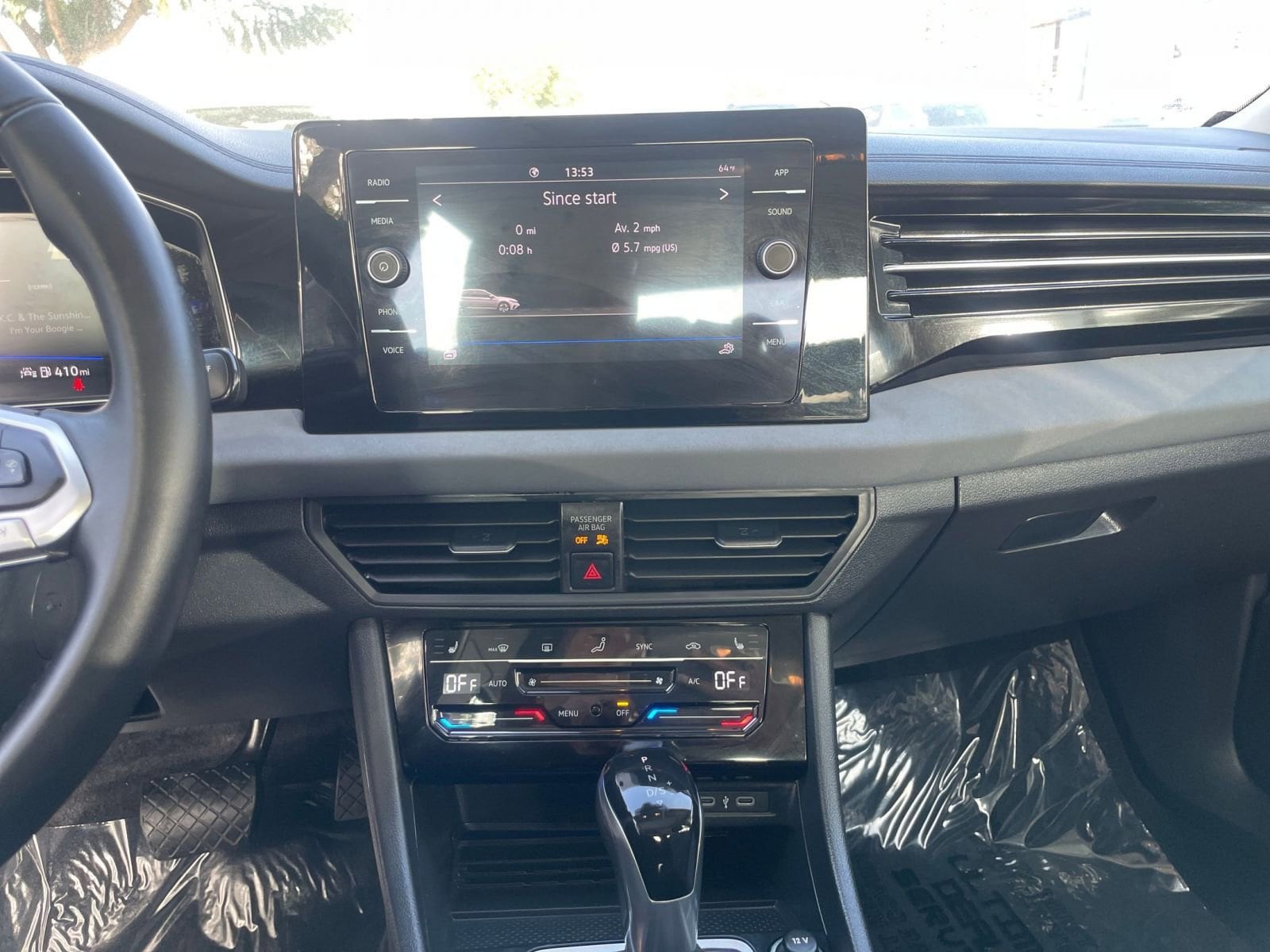 Thumbnail: 2025 Volkswagen Jetta - 18