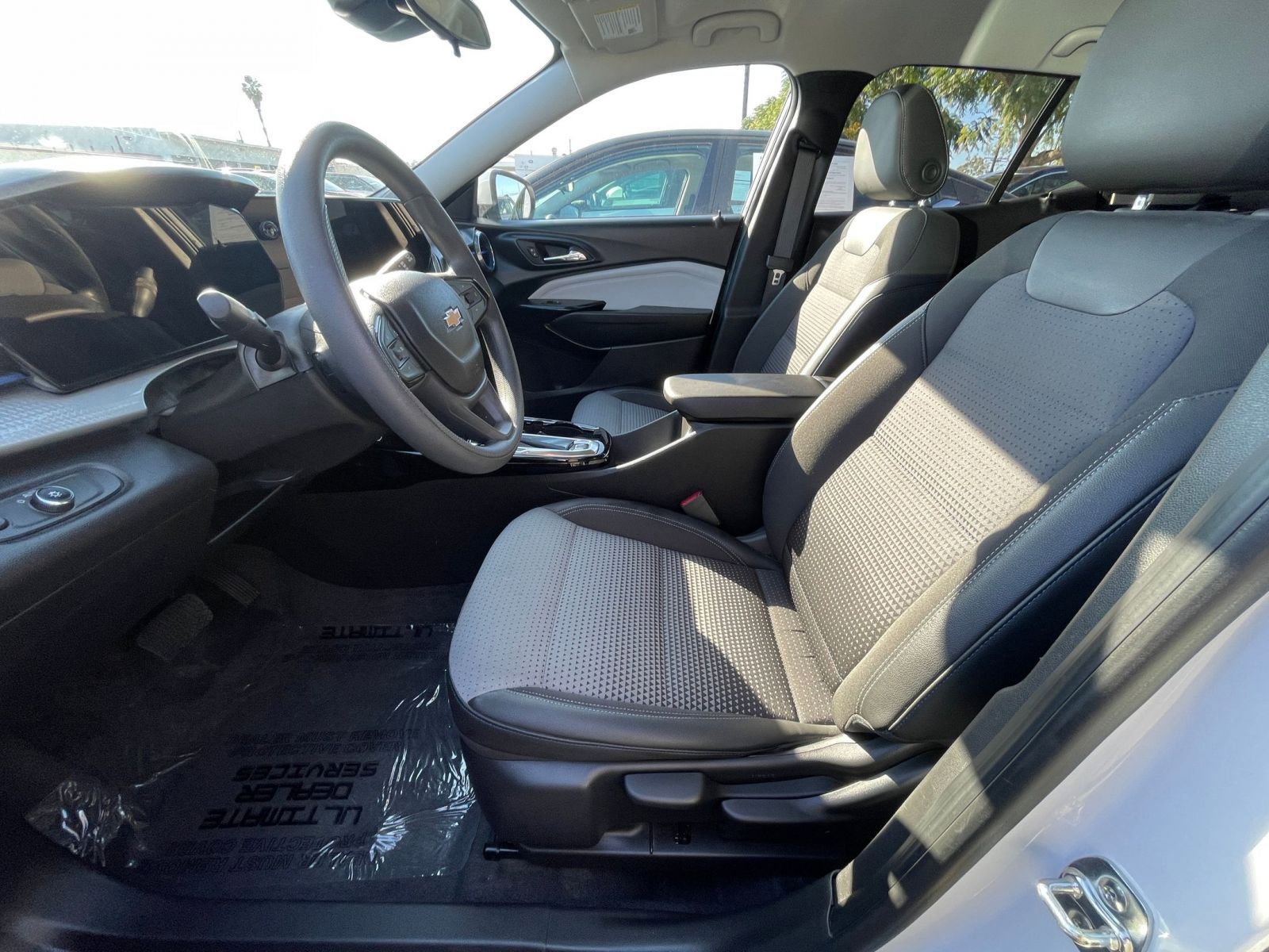 Thumbnail: 2025 Chevrolet Trax - 30