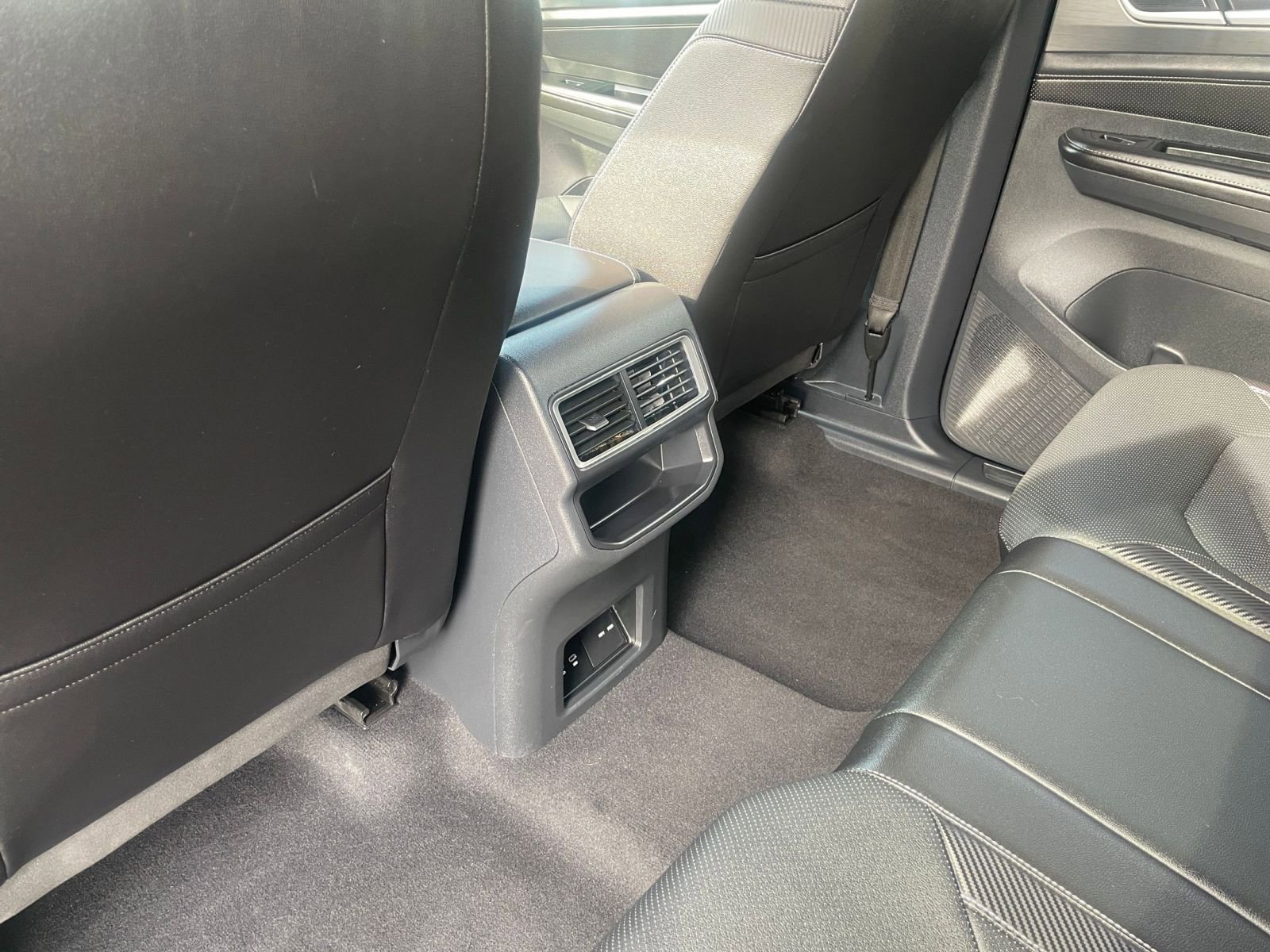 Thumbnail: 2025 Volkswagen Atlas - 24