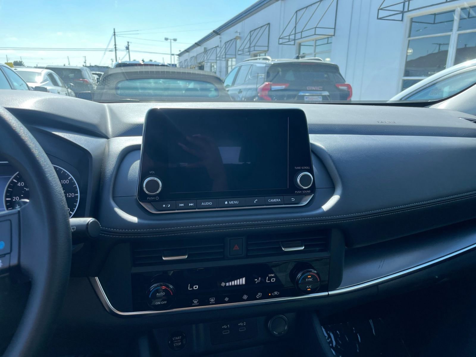 2024 Nissan Rogue SV 18