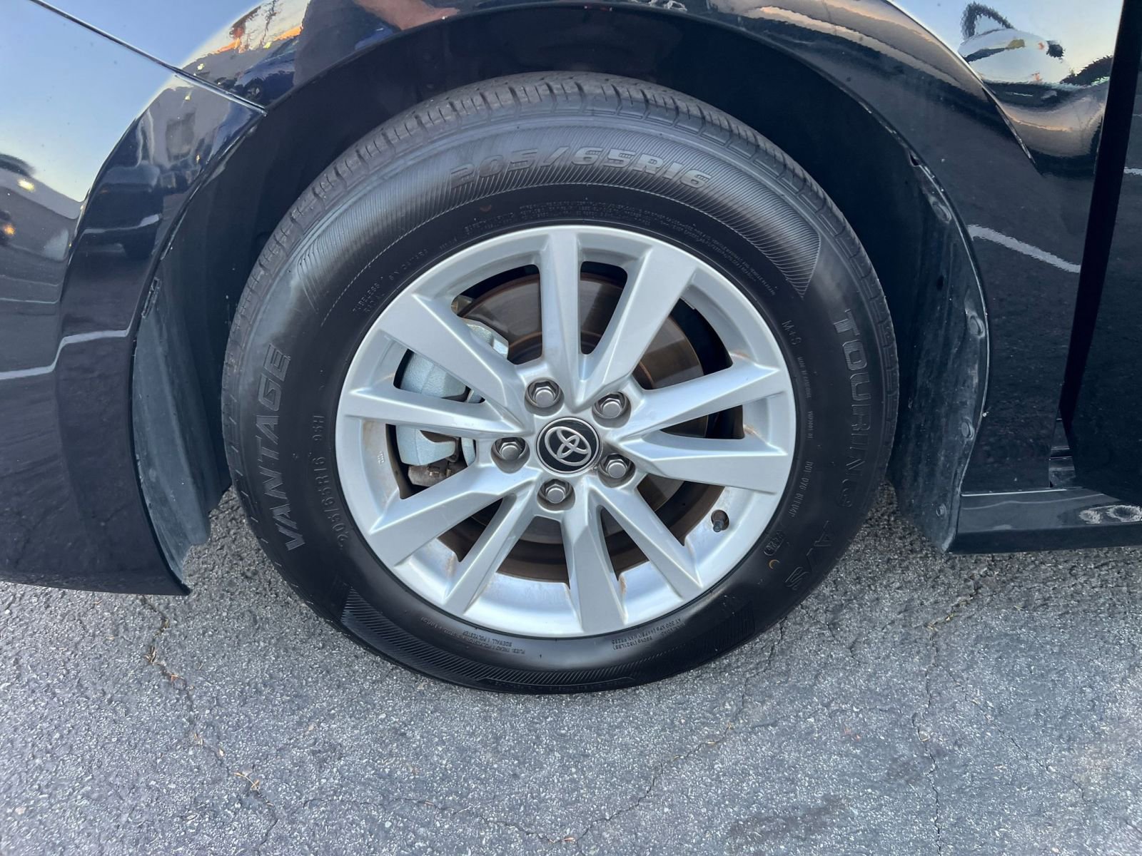 Thumbnail: 2025 Toyota Camry - 35