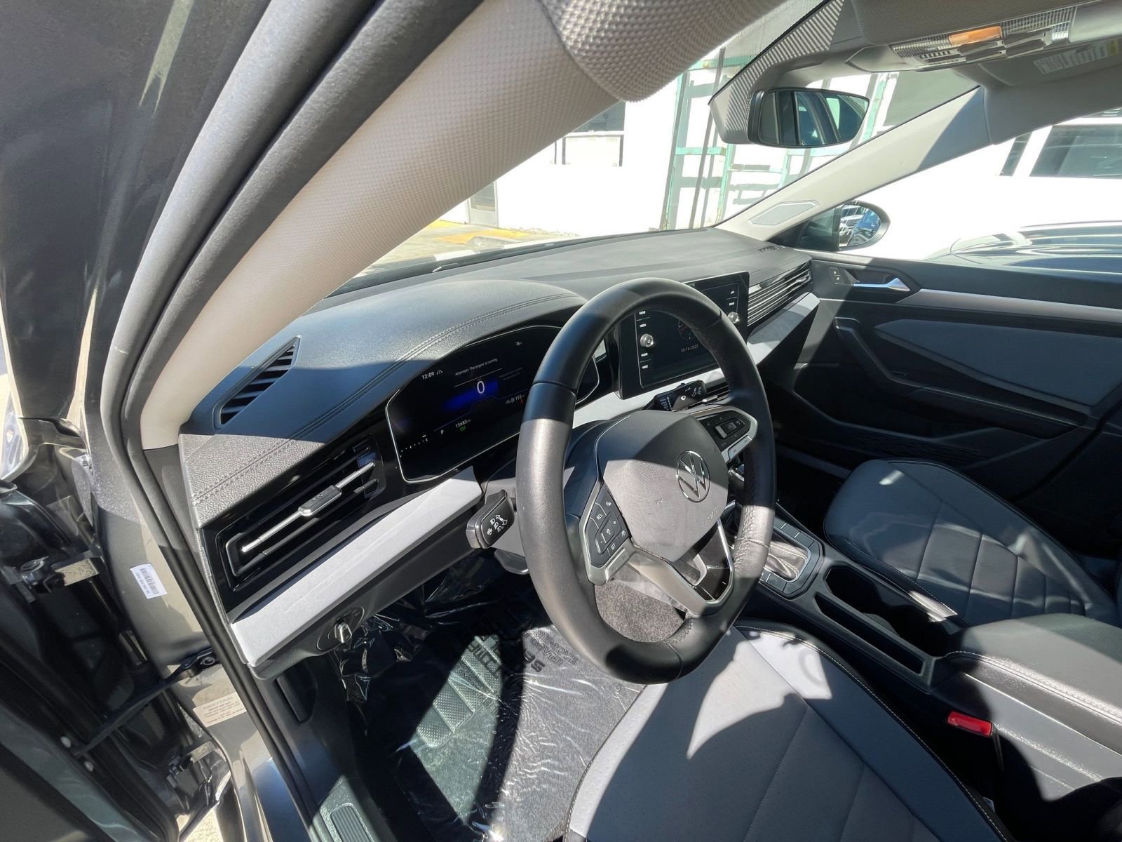 Thumbnail: 2025 Volkswagen Jetta - 34