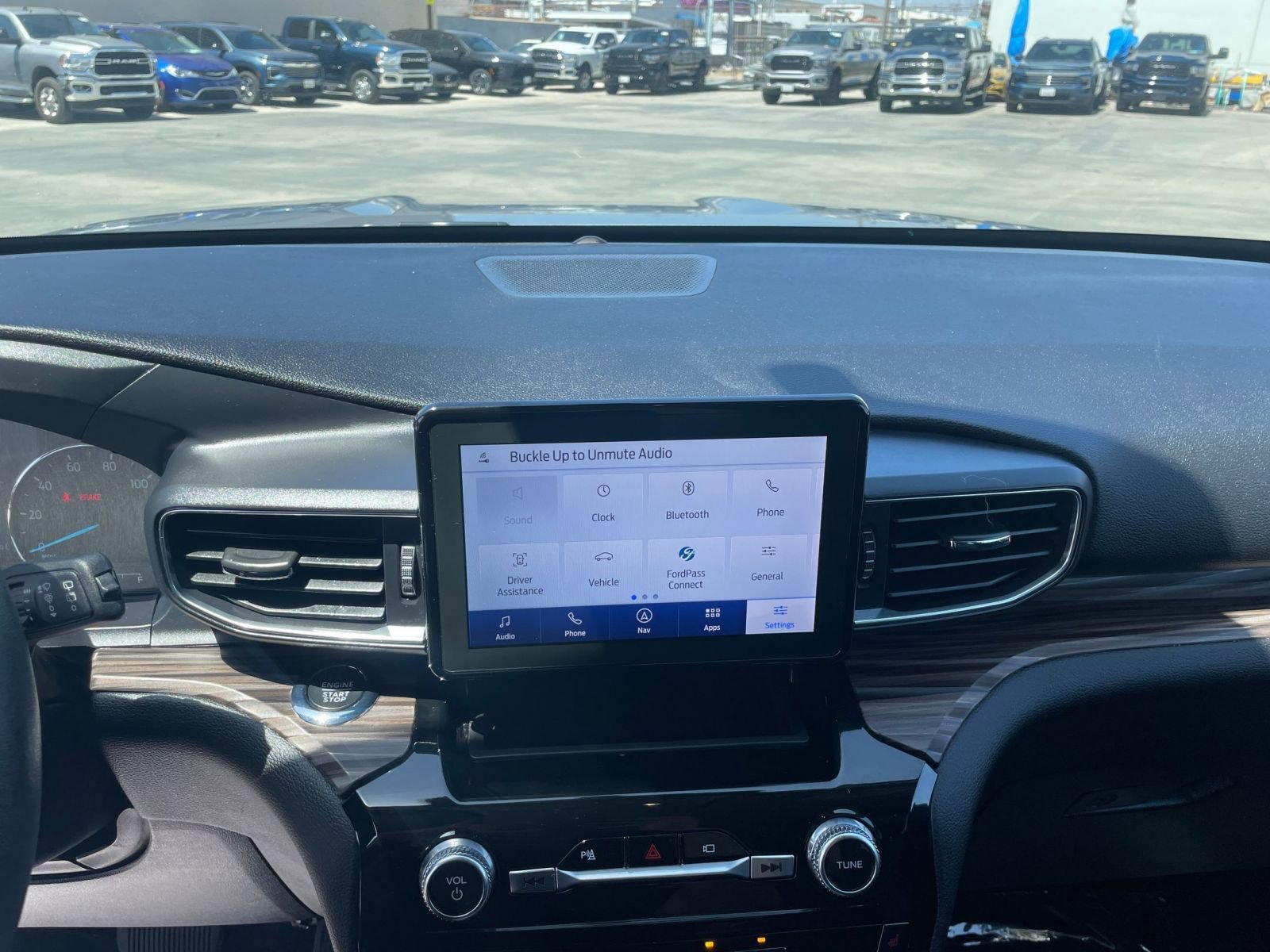 2023 Ford Explorer Limited 18