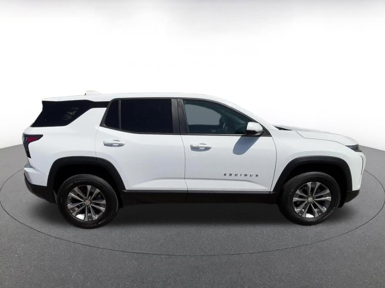Thumbnail: 2025 Chevrolet Equinox - 16