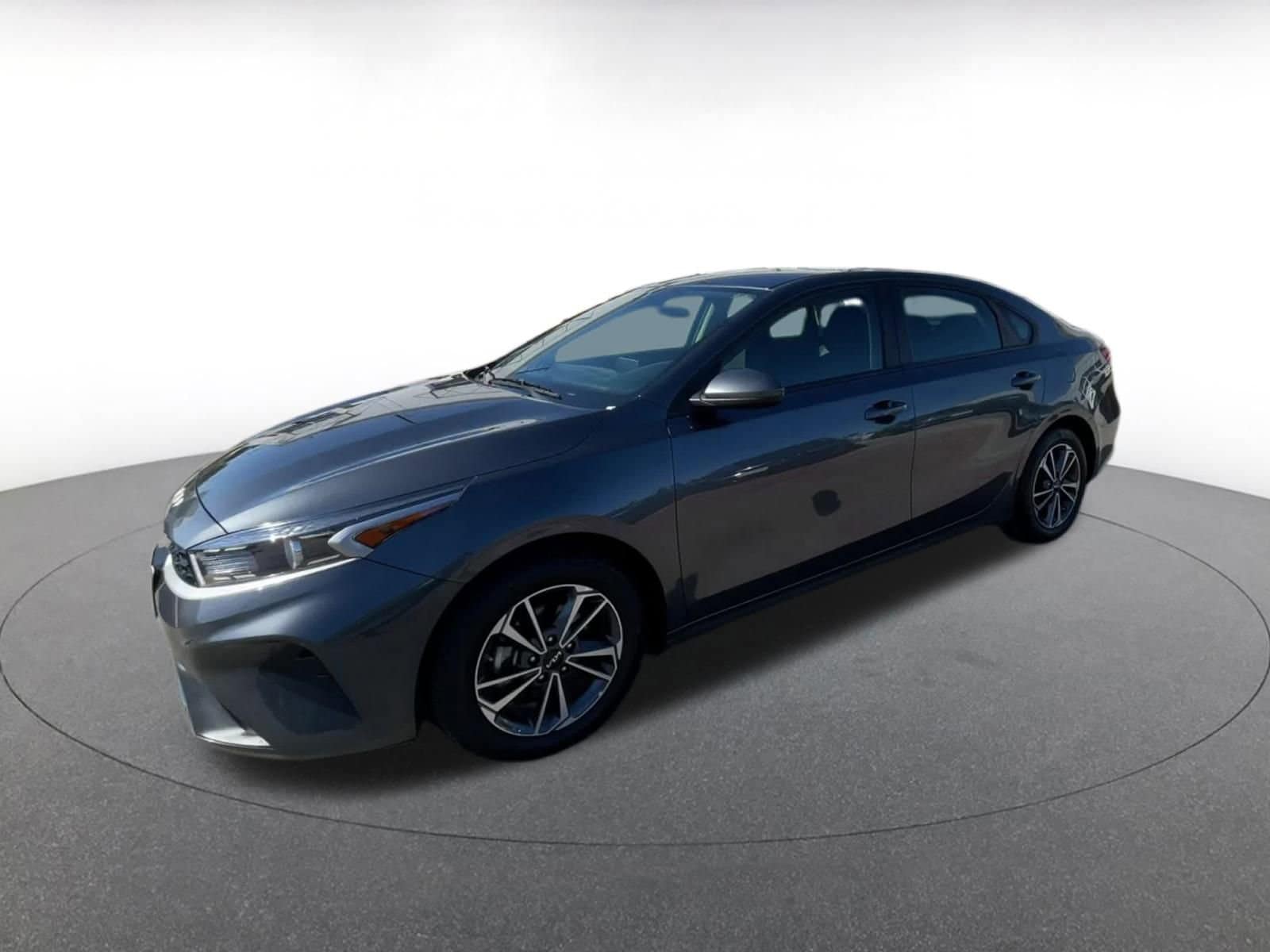 Thumbnail: 2024 Kia Forte - 8