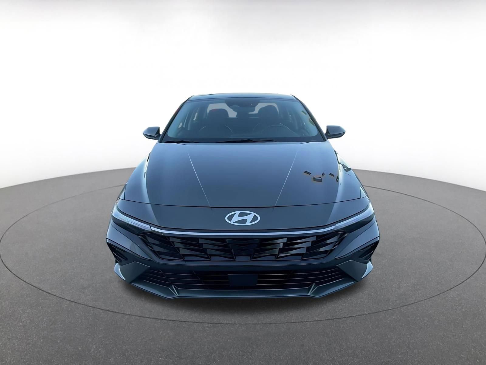 Thumbnail: 2025 Hyundai Elantra - 4