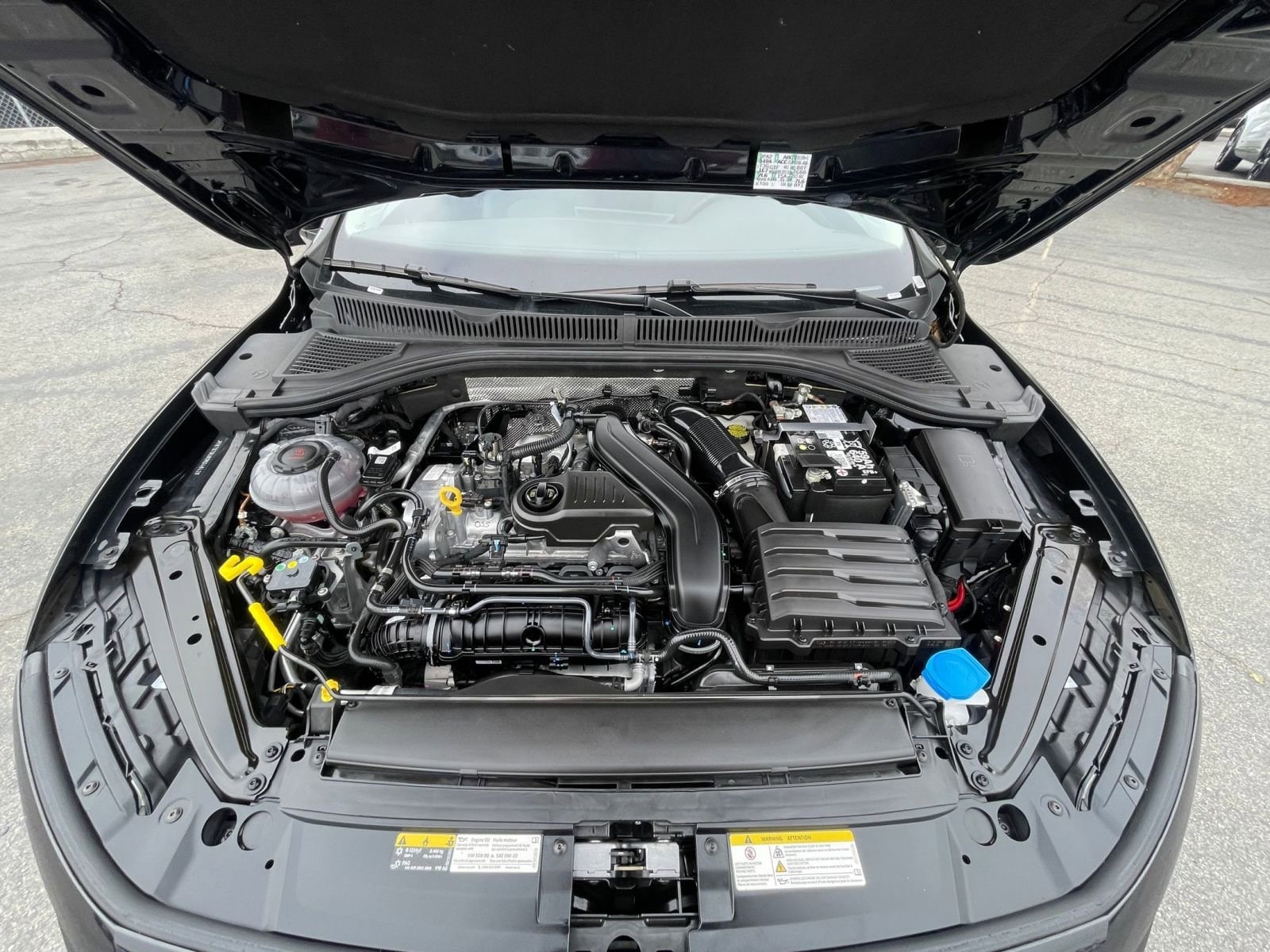 Thumbnail: 2025 Volkswagen Jetta - 32