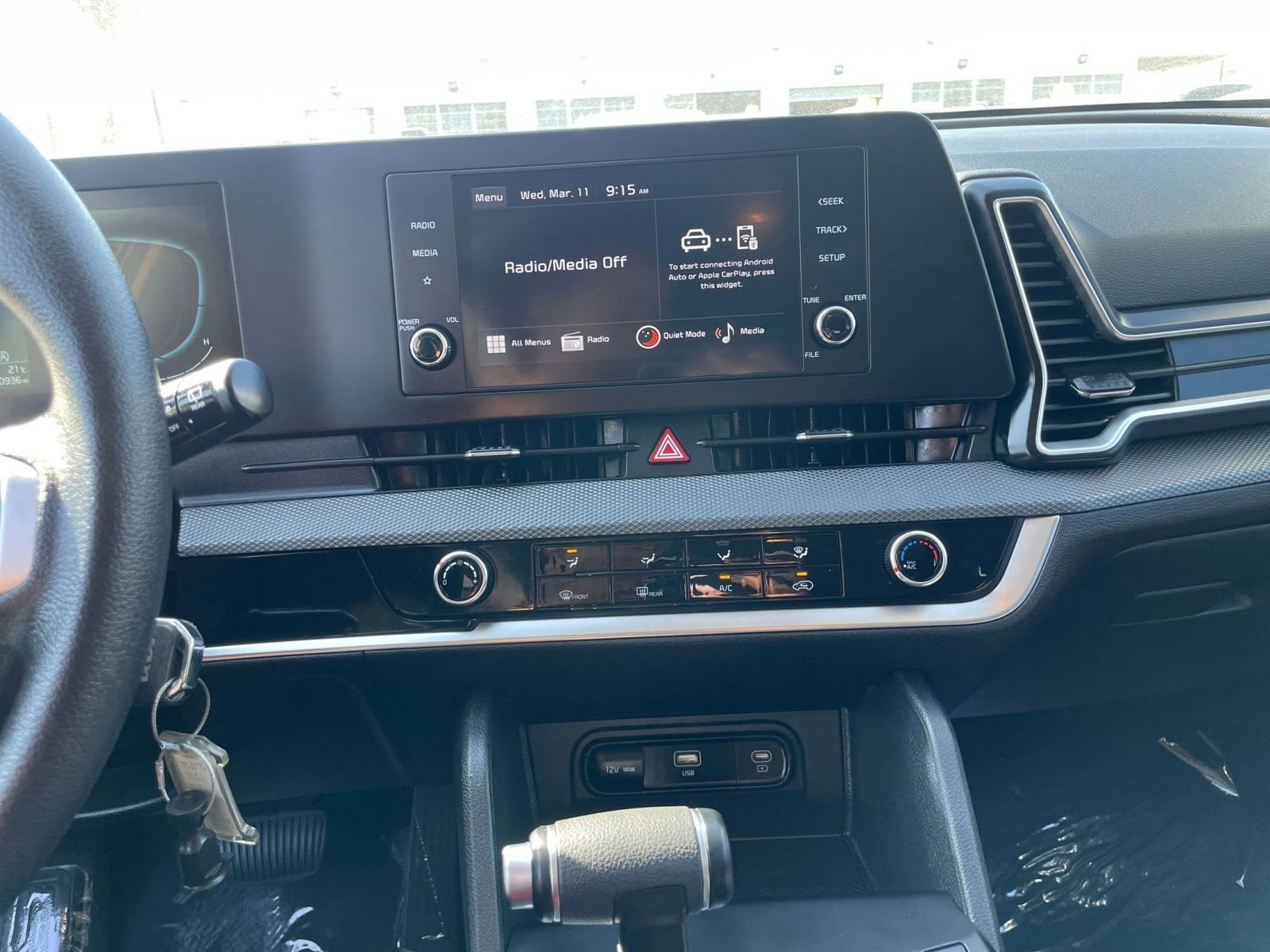 Thumbnail: 2025 Kia Sportage - 17