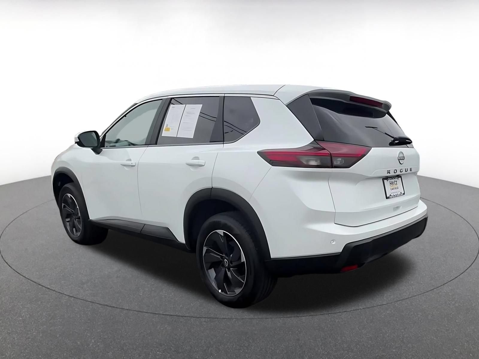 Thumbnail: 2025 Nissan Rogue - 10