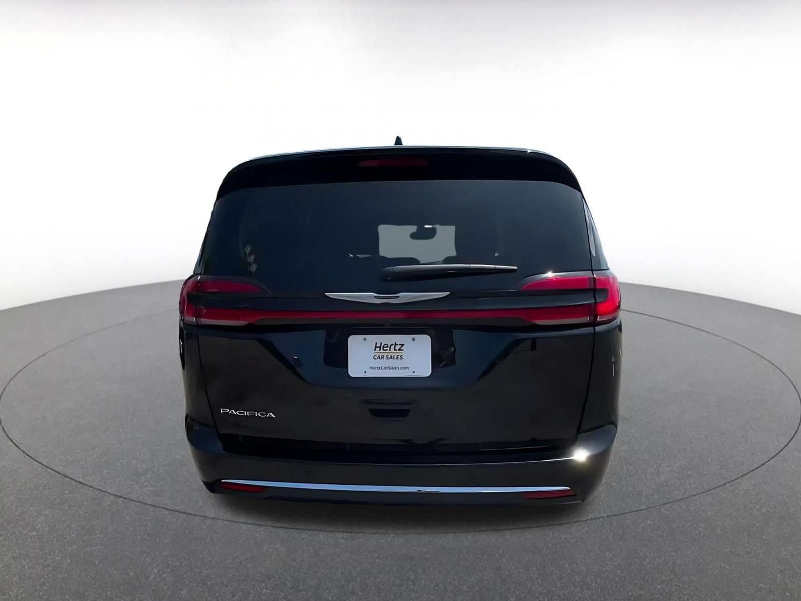 Thumbnail: 2024 Chrysler Pacifica - 12