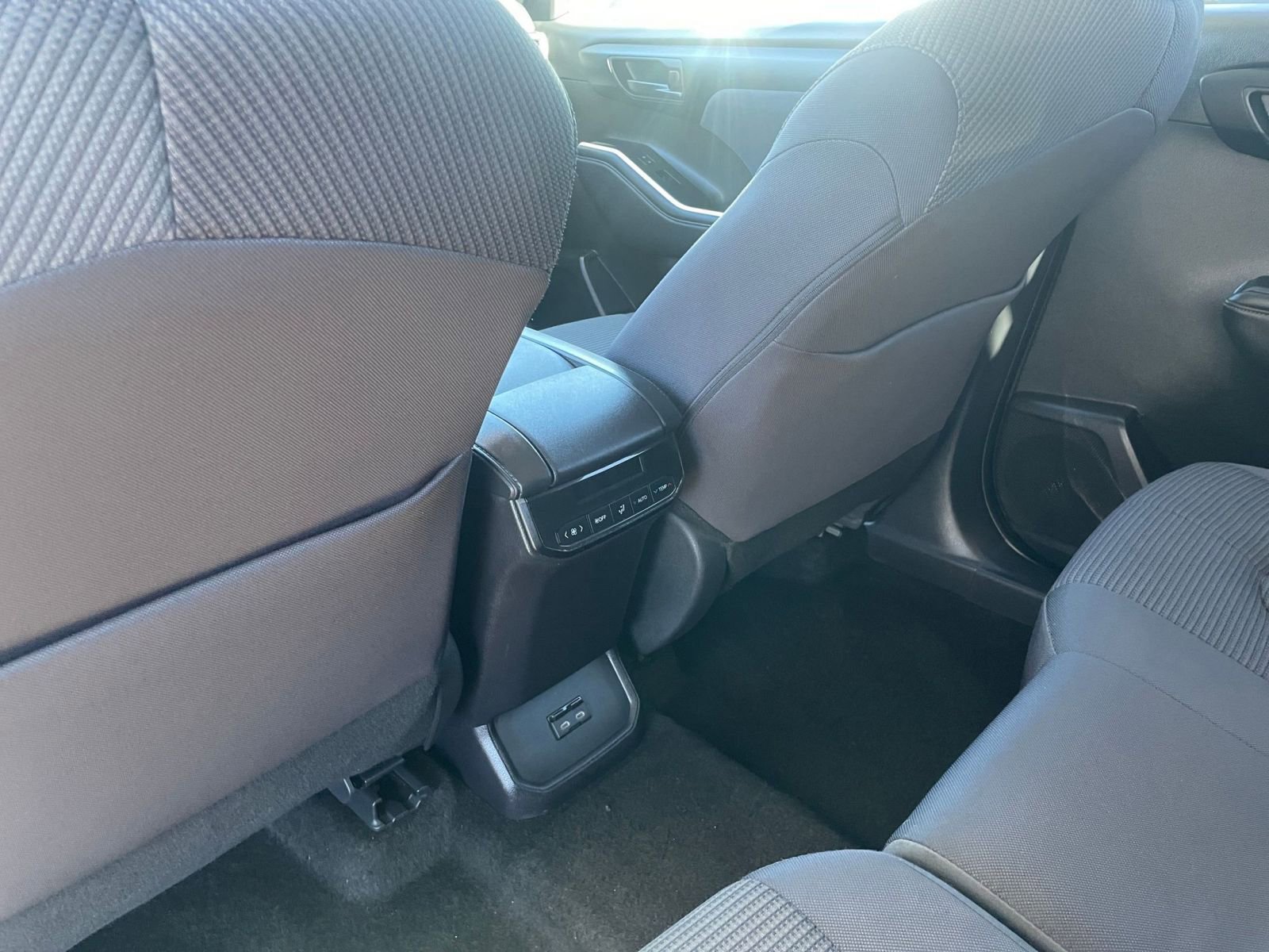 Thumbnail: 2025 Toyota Highlander - 24