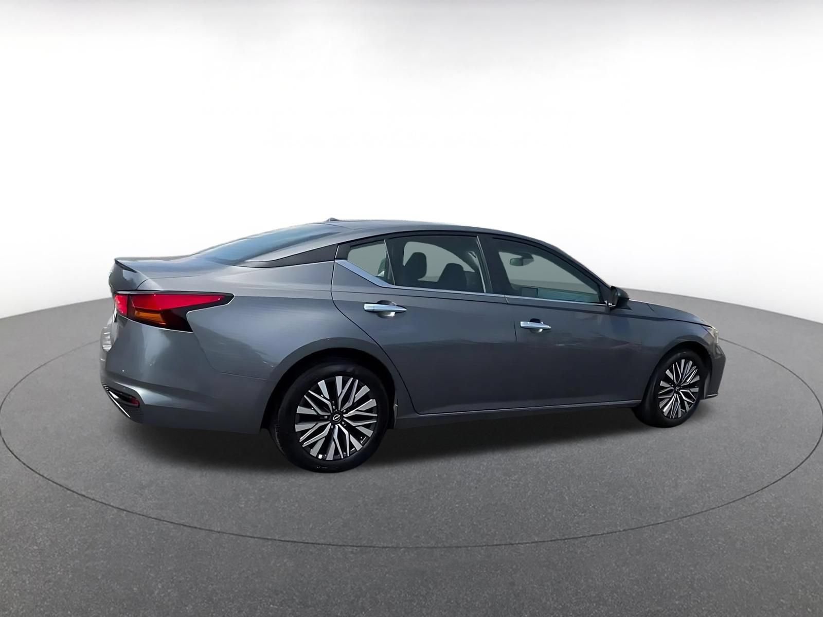 Thumbnail: 2025 Nissan Altima - 15