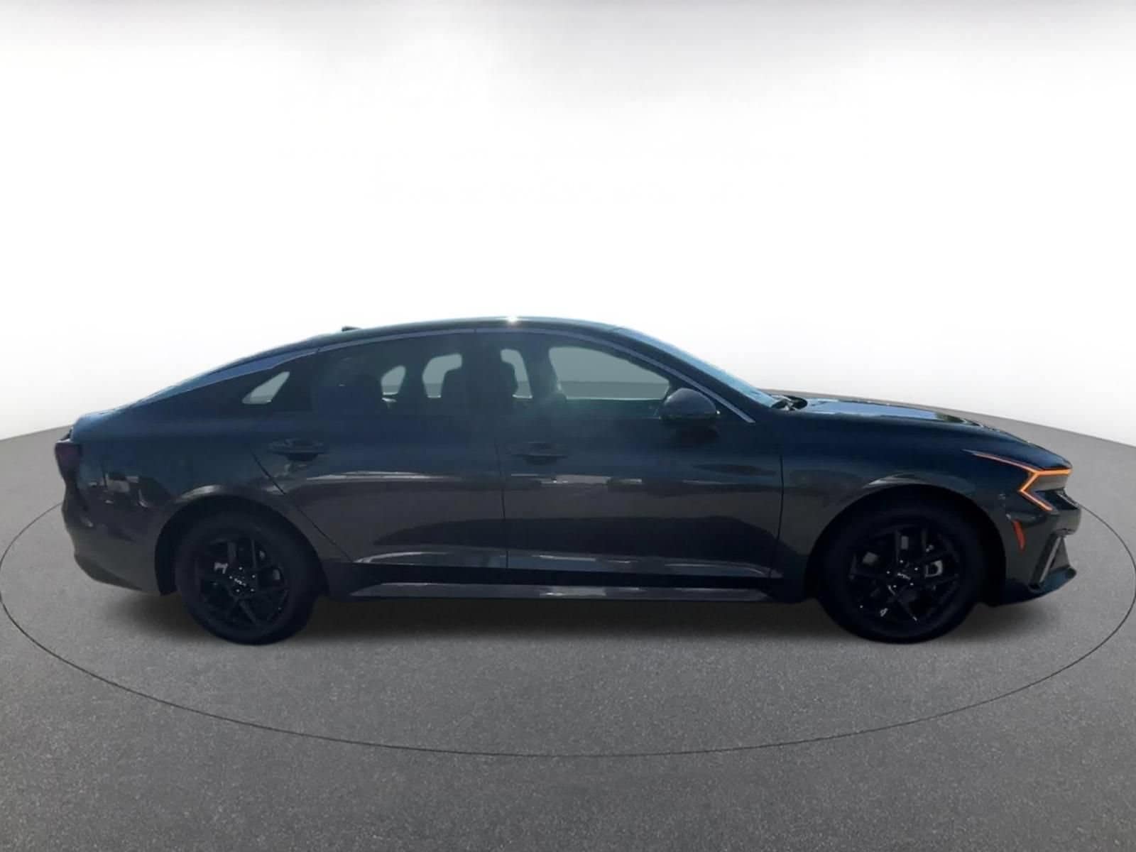 Thumbnail: 2025 Kia K5 - 16