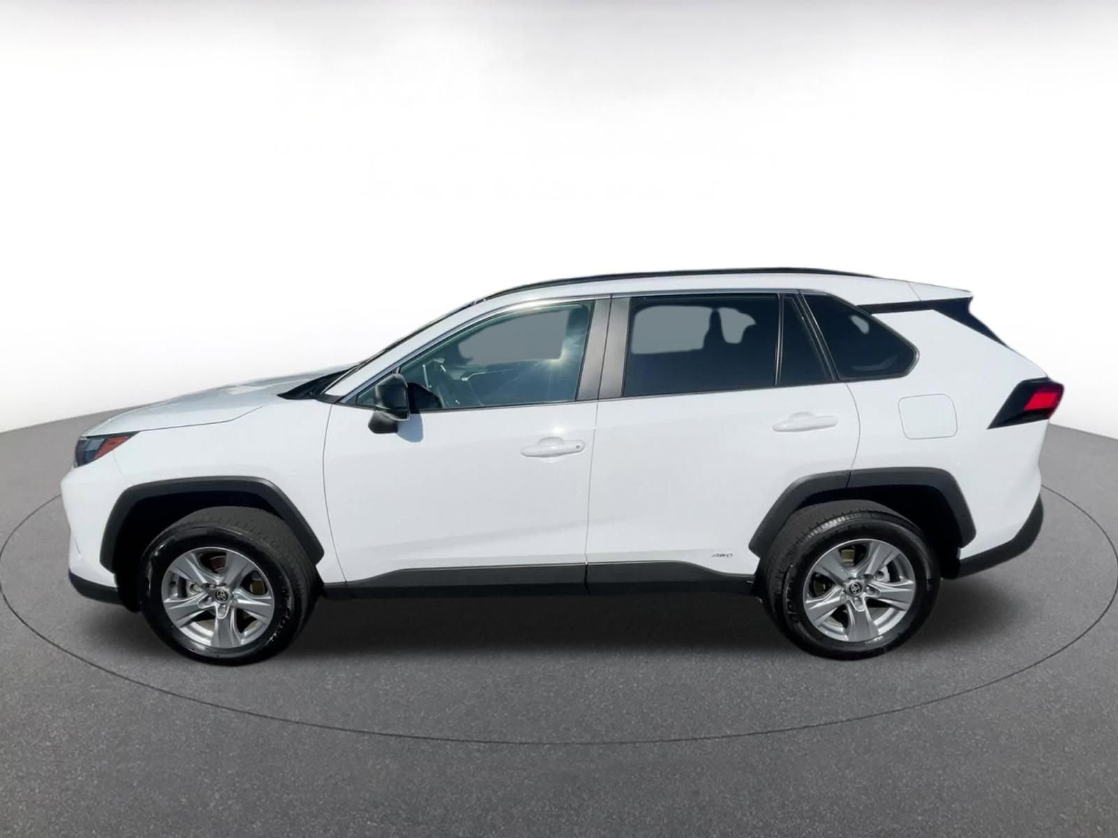 Thumbnail: 2025 Toyota RAV4 - 9