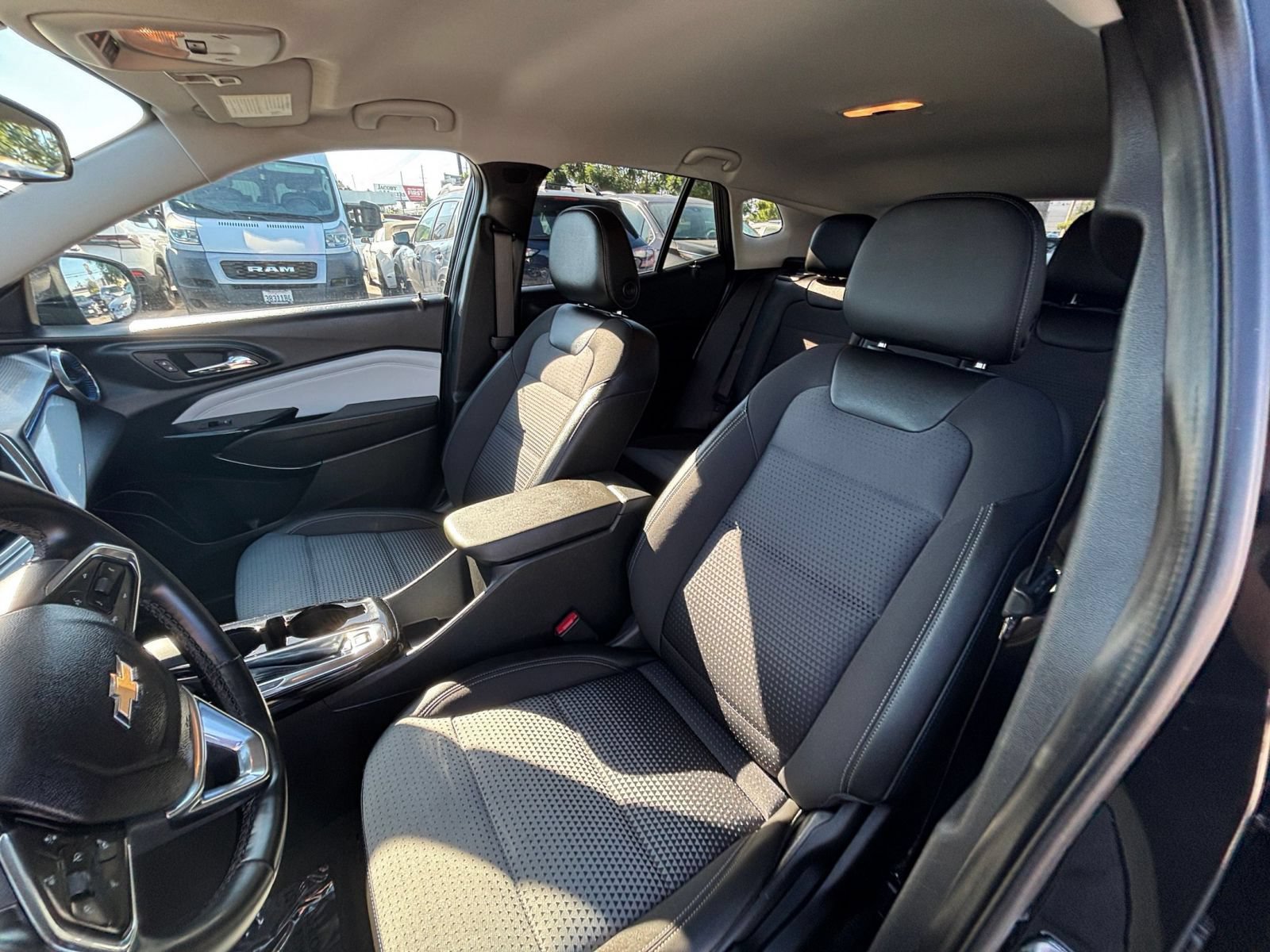 Thumbnail: 2025 Chevrolet Trax - 27