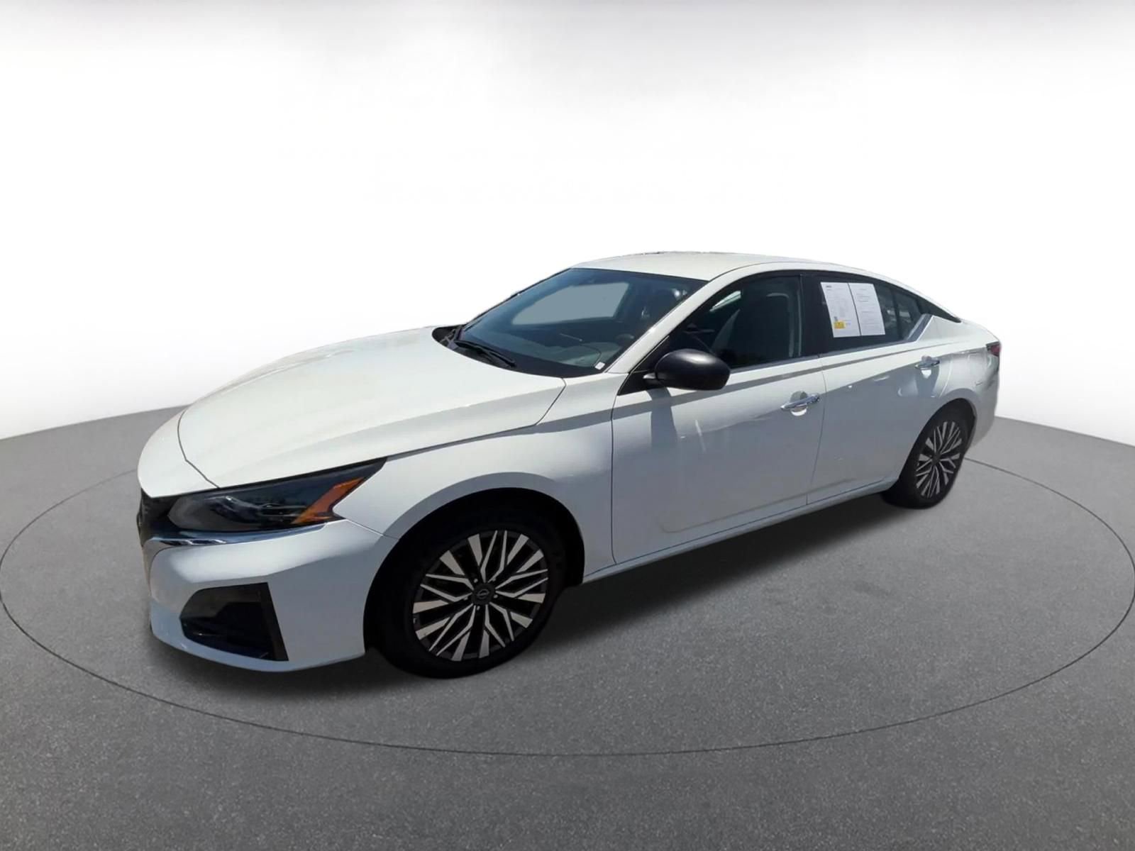 Thumbnail: 2025 Nissan Altima - 8