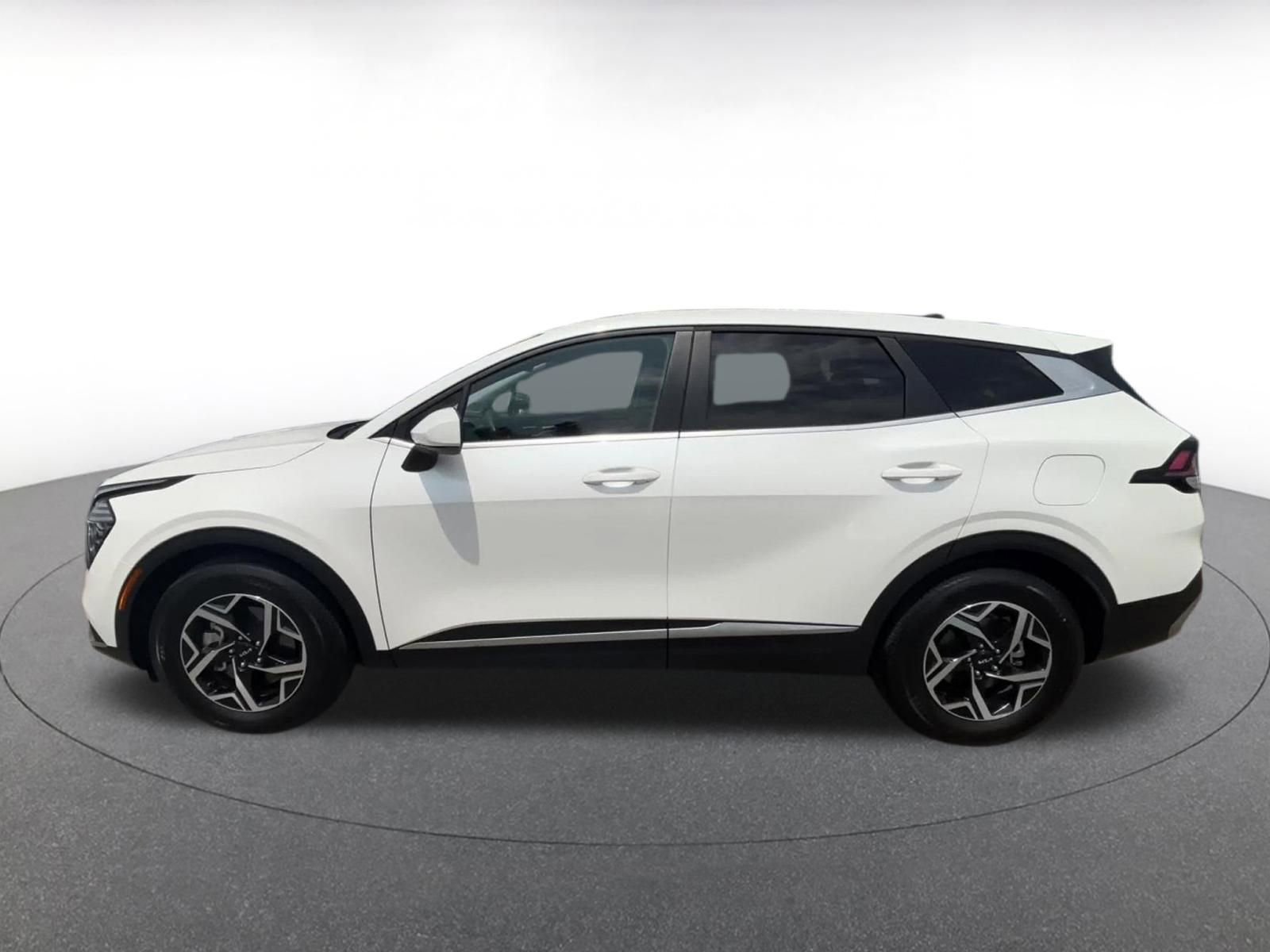 Thumbnail: 2025 Kia Sportage - 9
