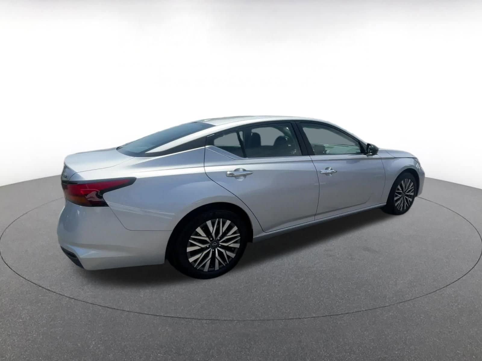 Thumbnail: 2024 Nissan Altima - 15