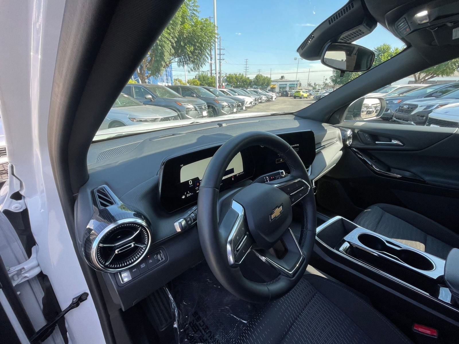 Thumbnail: 2025 Chevrolet Equinox - 34