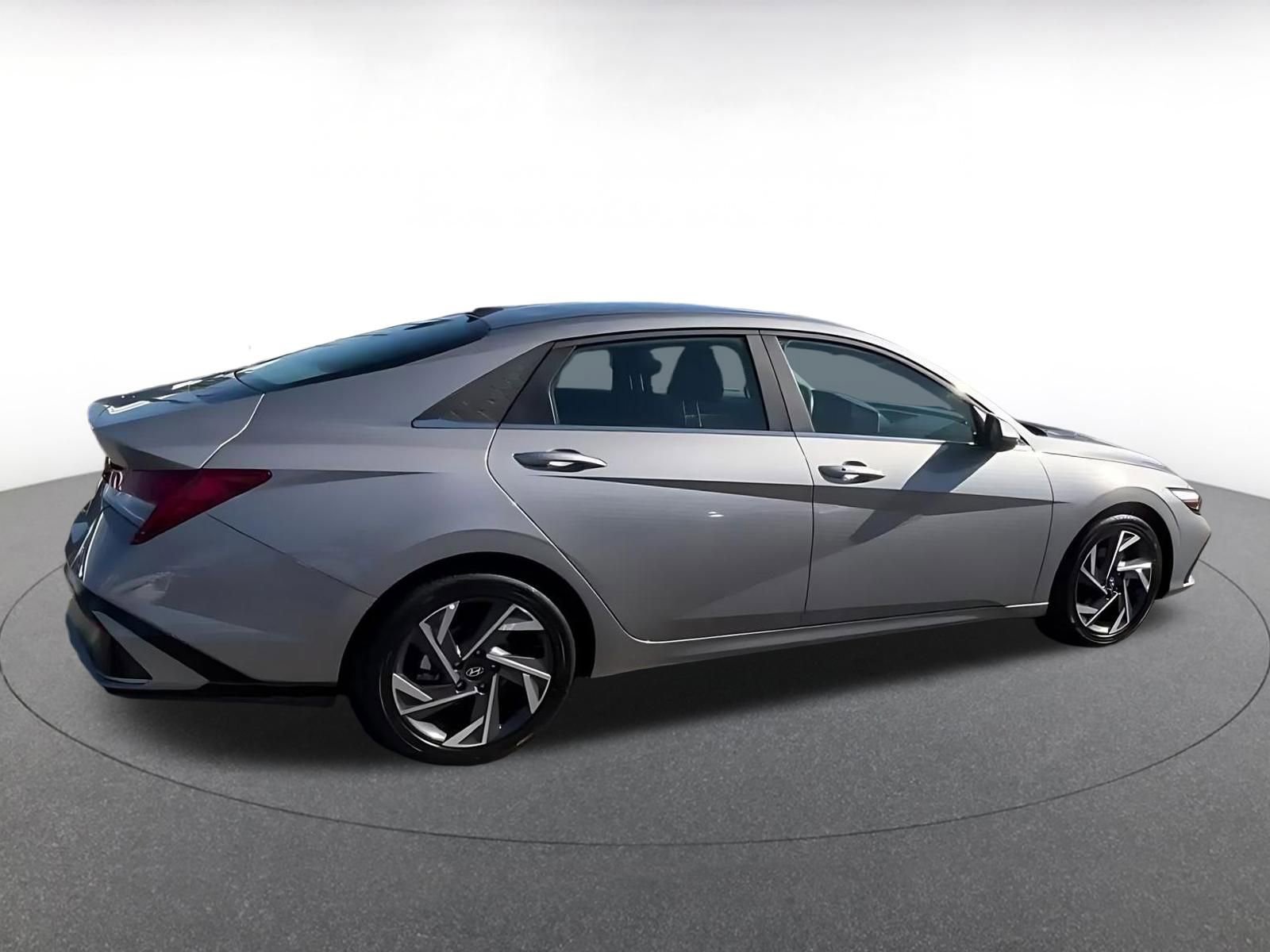 Thumbnail: 2025 Hyundai Elantra - 9