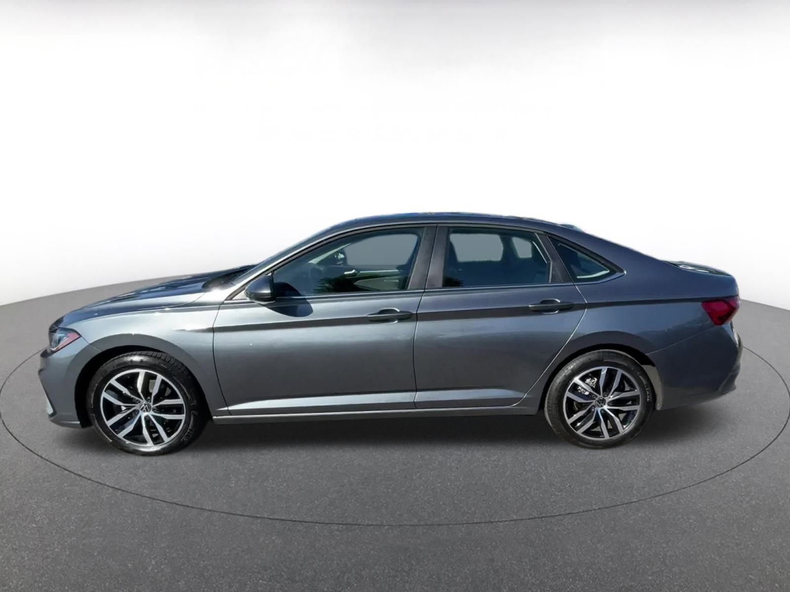 Thumbnail: 2025 Volkswagen Jetta - 9