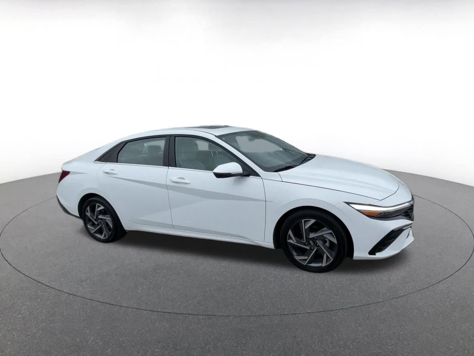 Thumbnail: 2025 Hyundai Elantra - 2