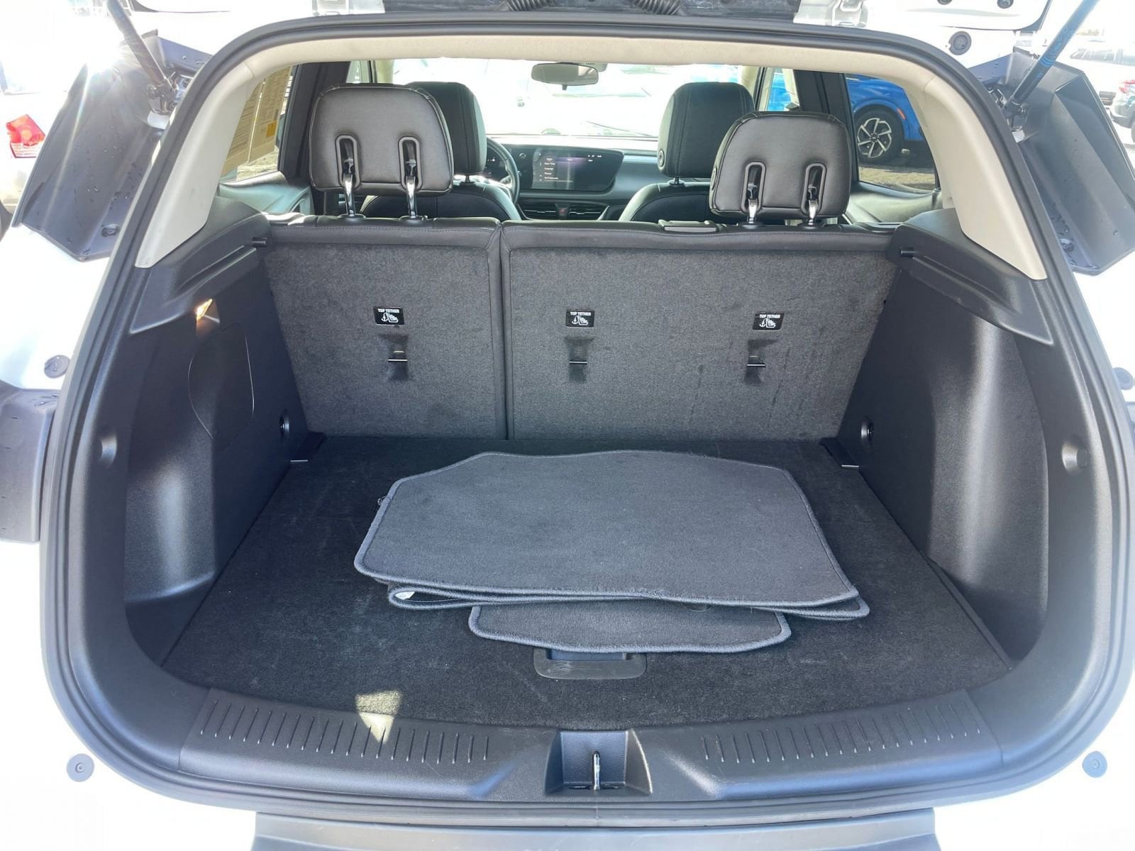 Thumbnail: 2025 Buick Encore GX - 31