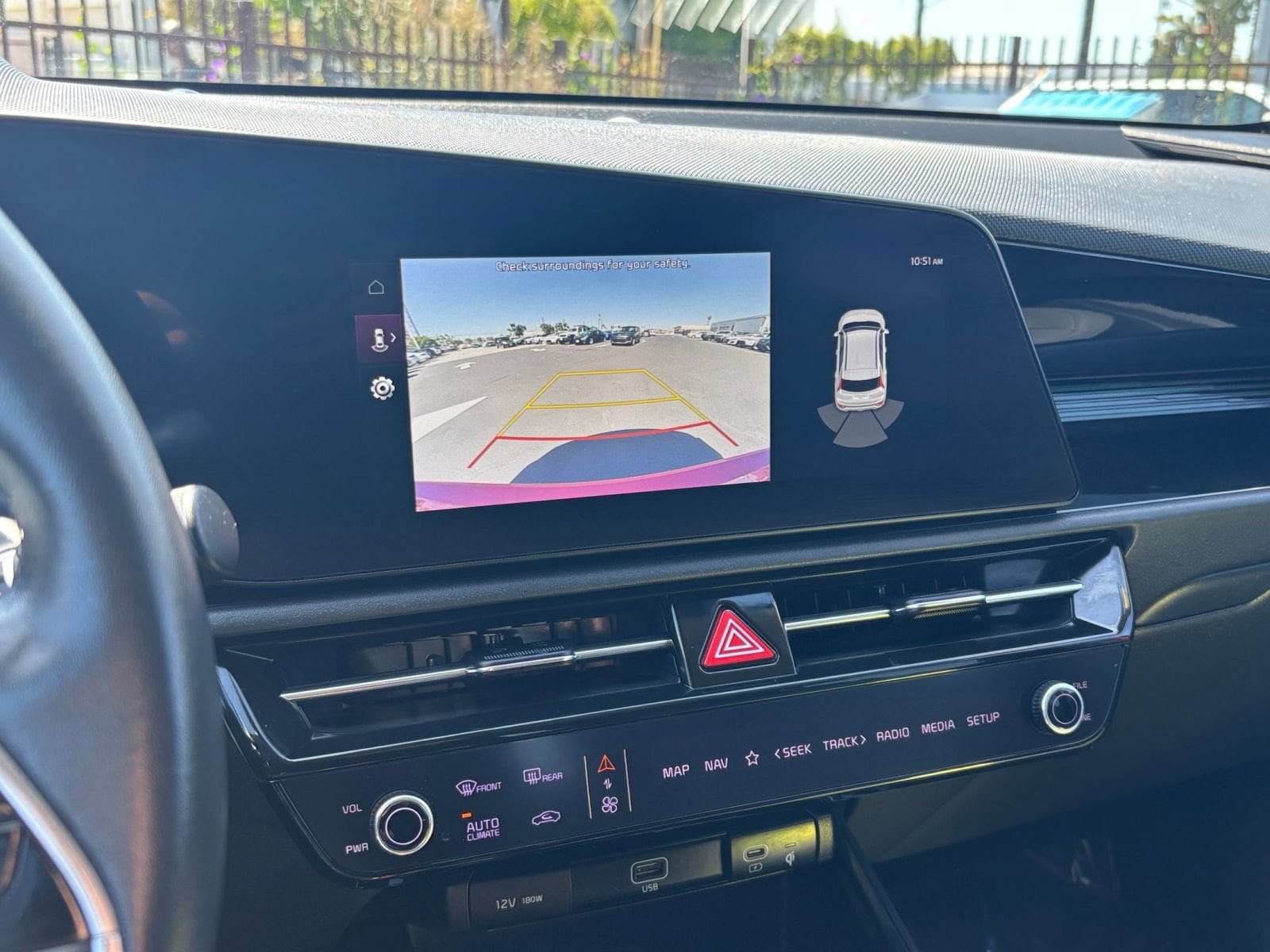 Thumbnail: 2023 Kia Niro - 30