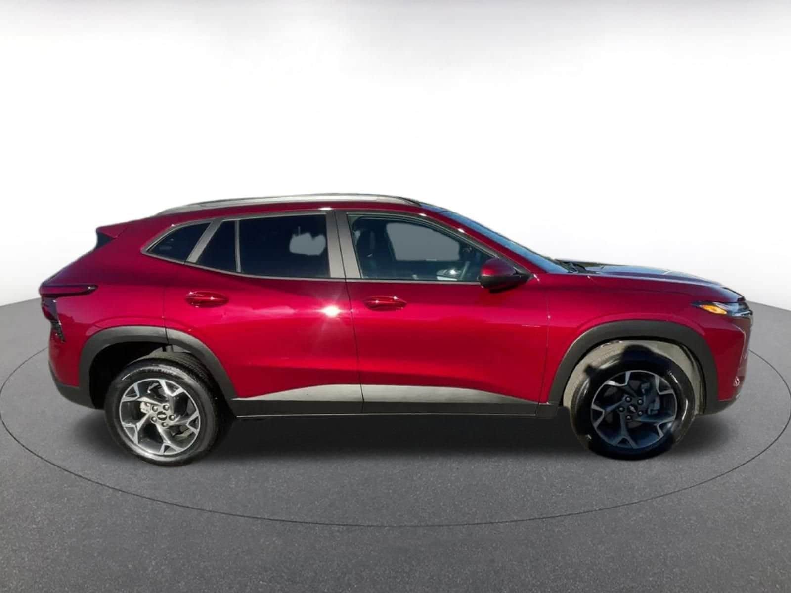 Thumbnail: 2025 Chevrolet Trax - 16