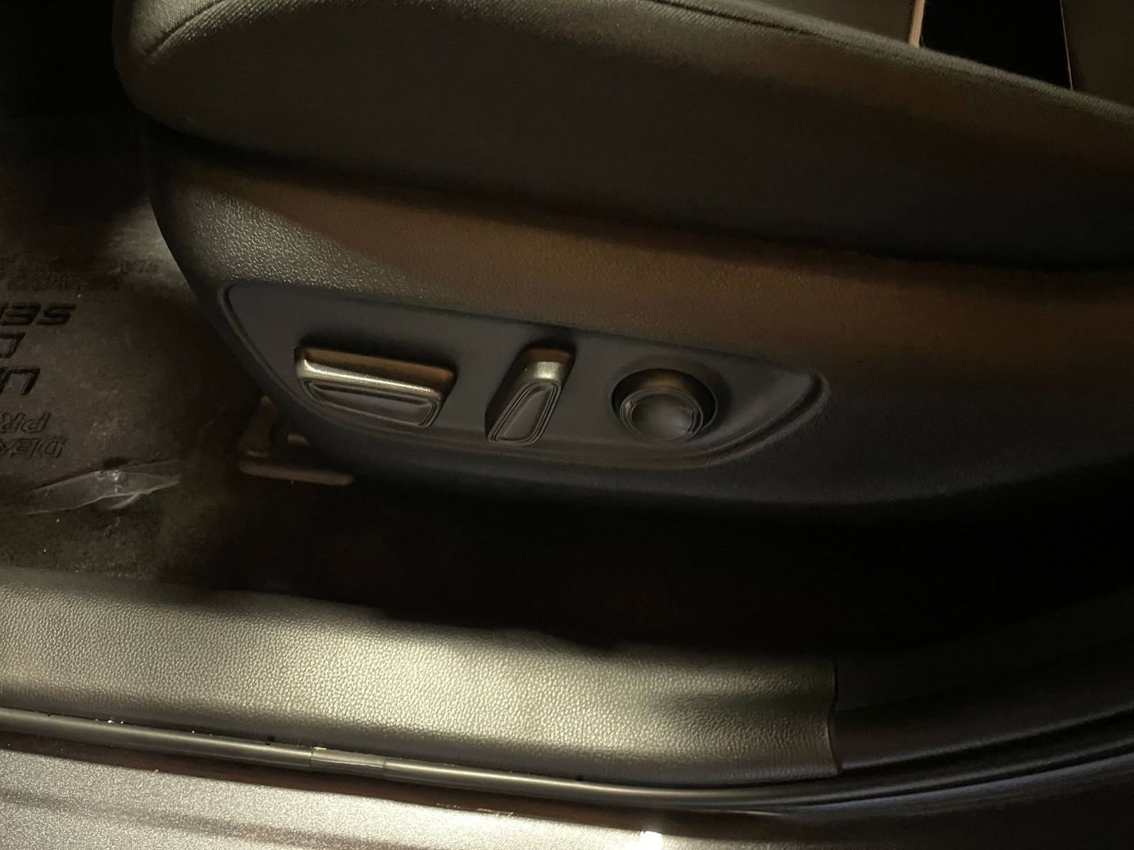 Thumbnail: 2025 Toyota RAV4 - 23