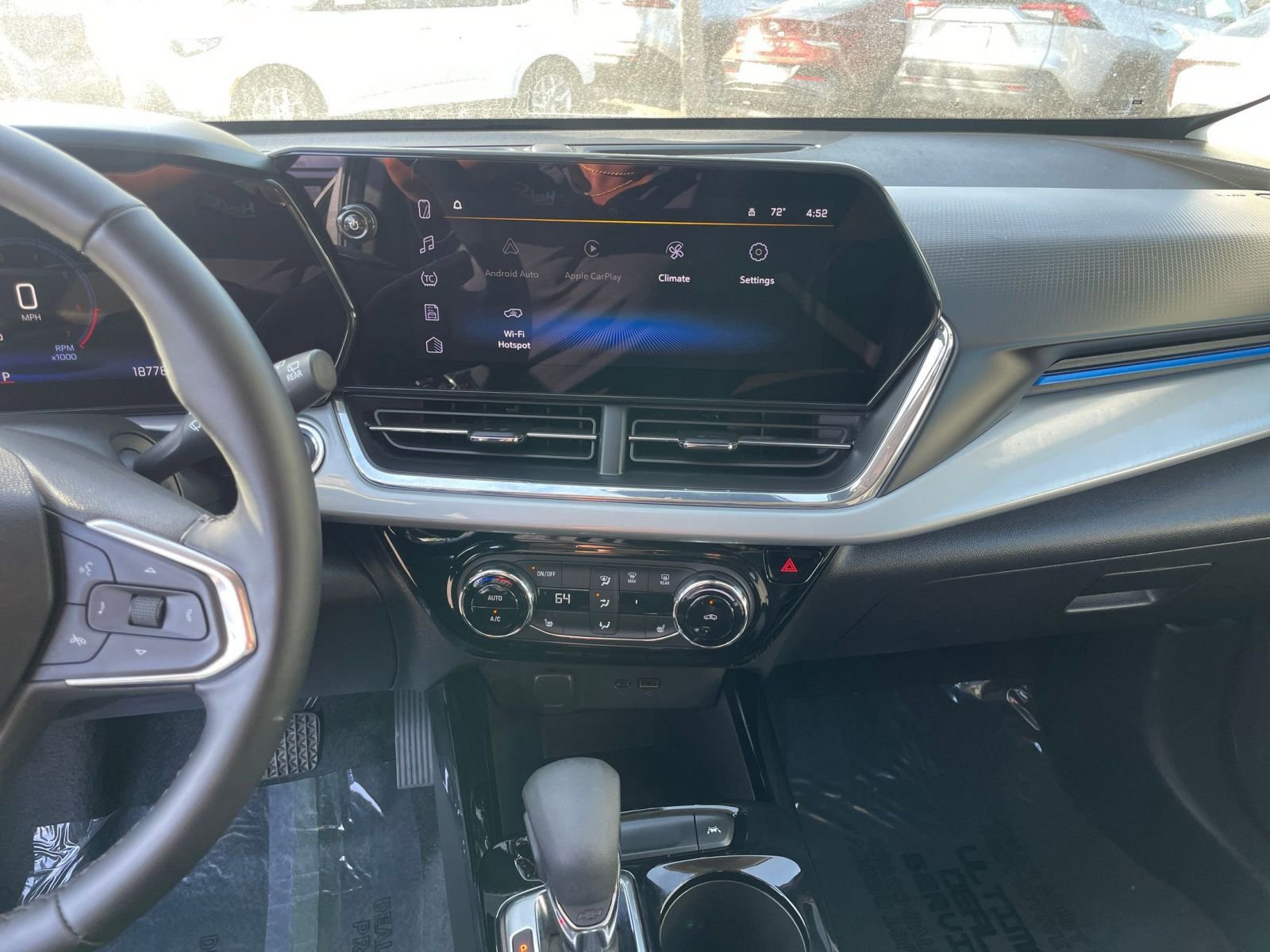 Thumbnail: 2025 Chevrolet Trax - 17