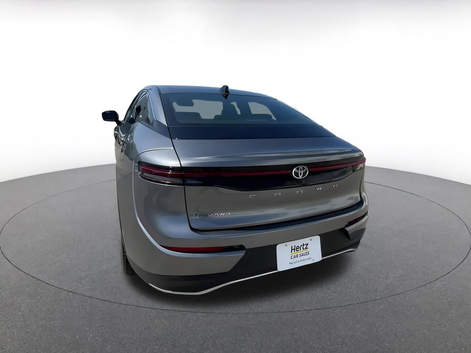 Thumbnail: 2025 Toyota Crown - 10