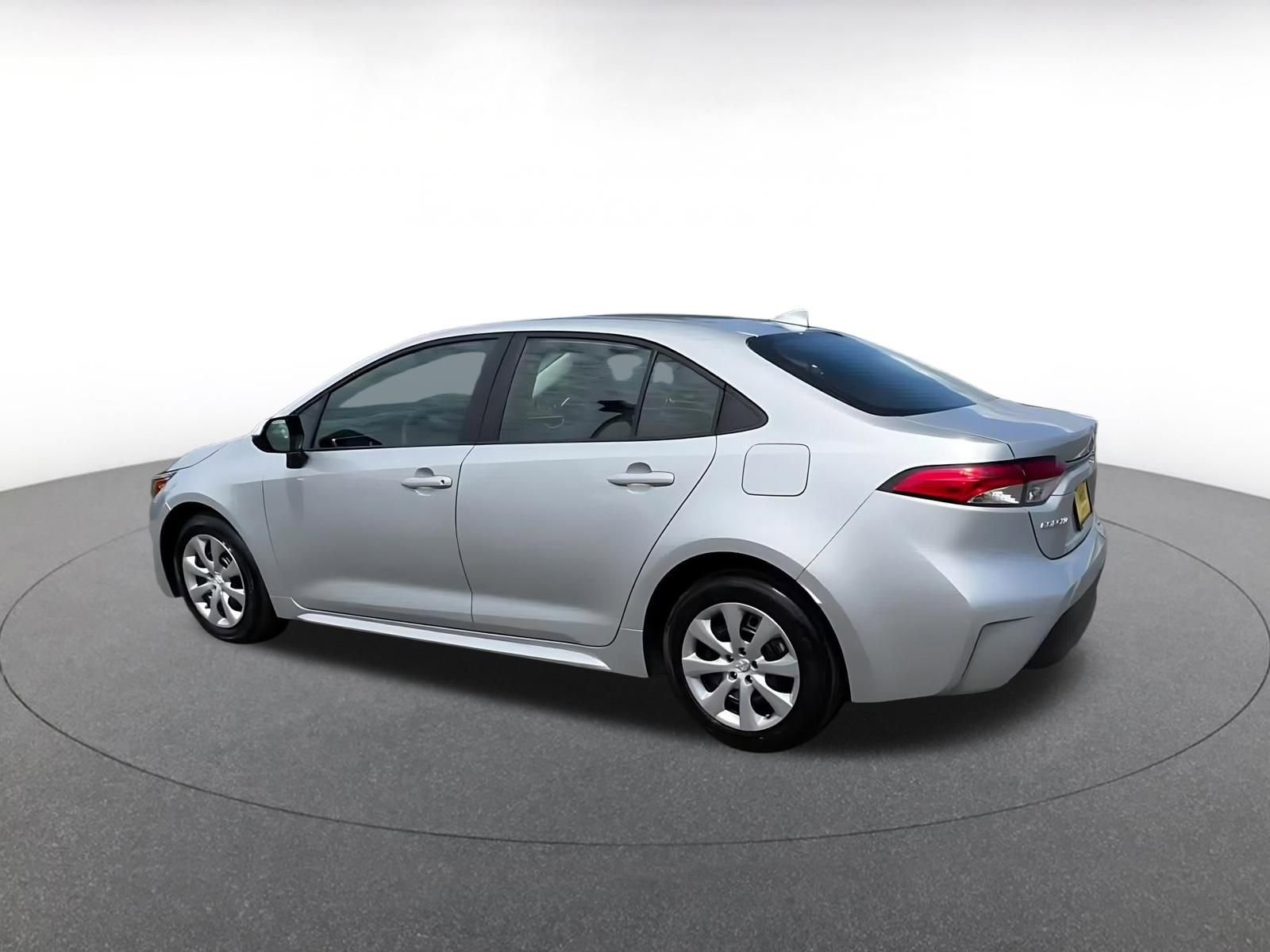 Thumbnail: 2025 Toyota Corolla - 10