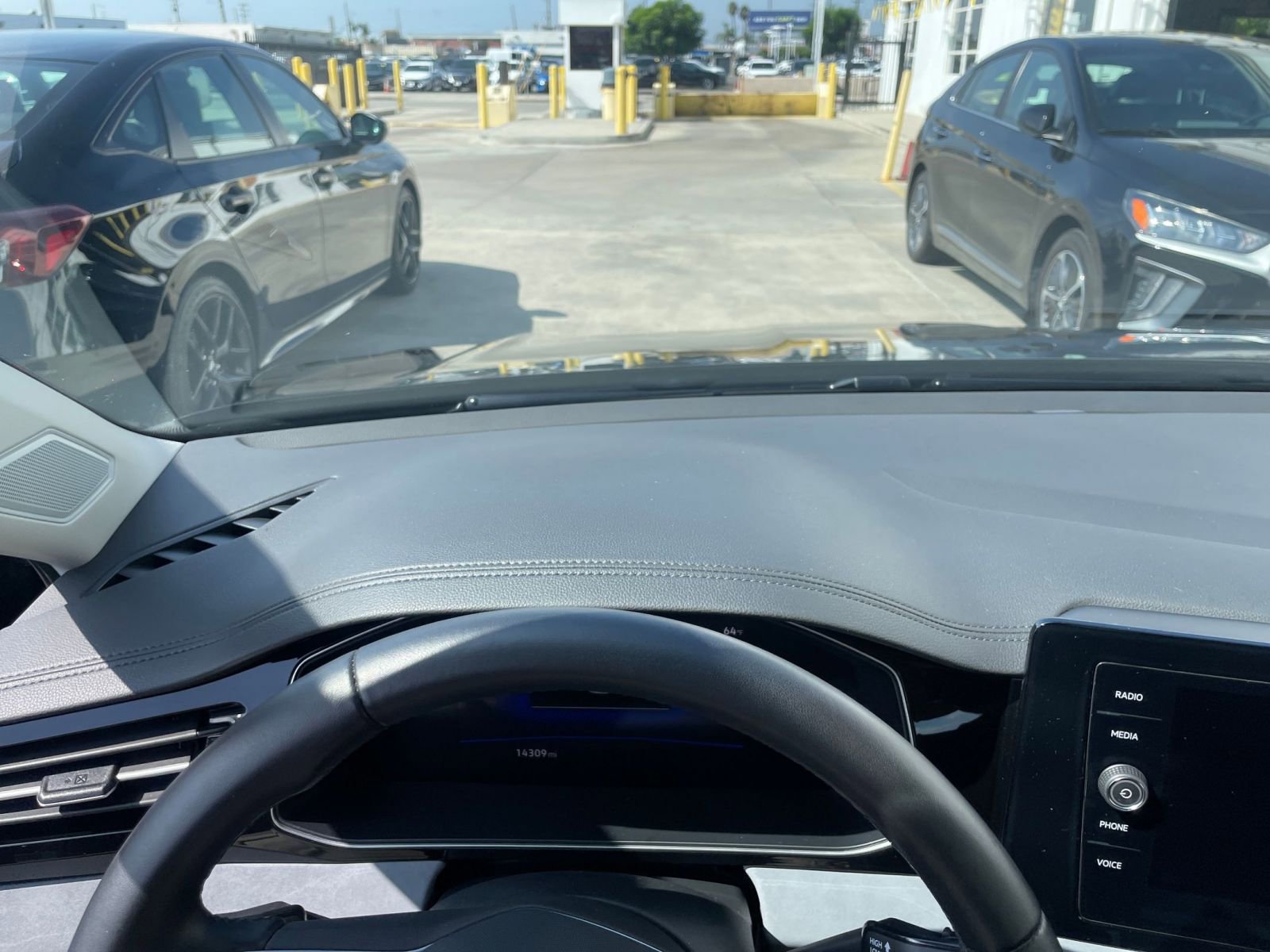 Thumbnail: 2025 Volkswagen Jetta - 34