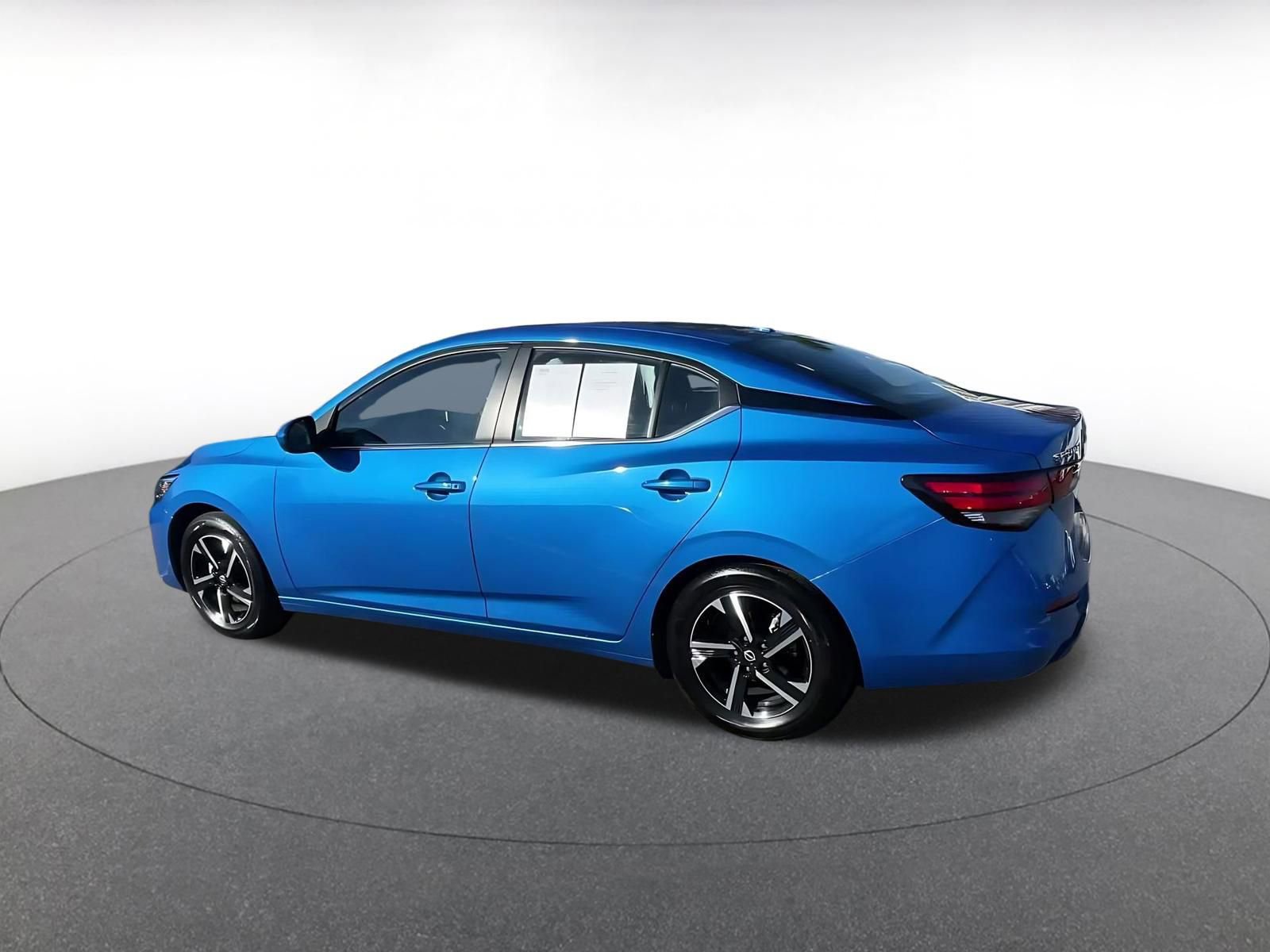 Thumbnail: 2025 Nissan Sentra - 10