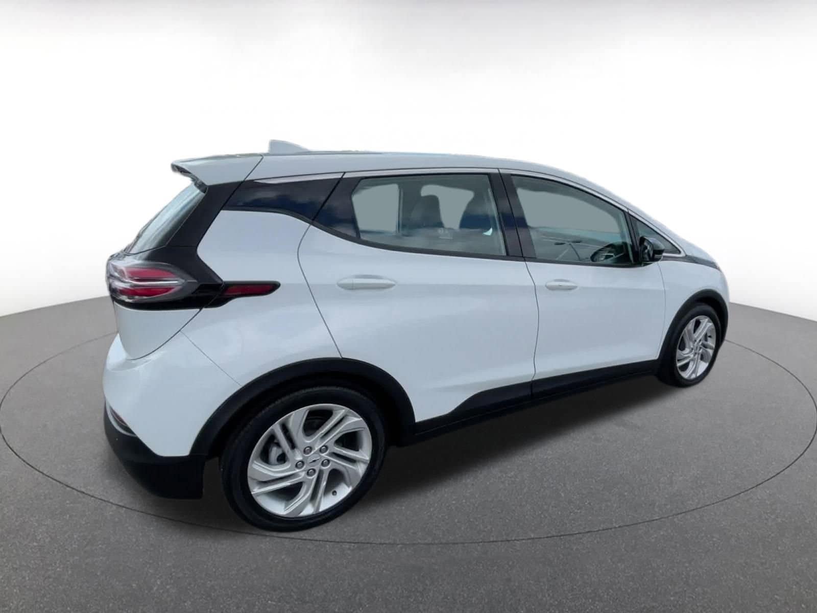 Thumbnail: 2023 Chevrolet Bolt EV - 15