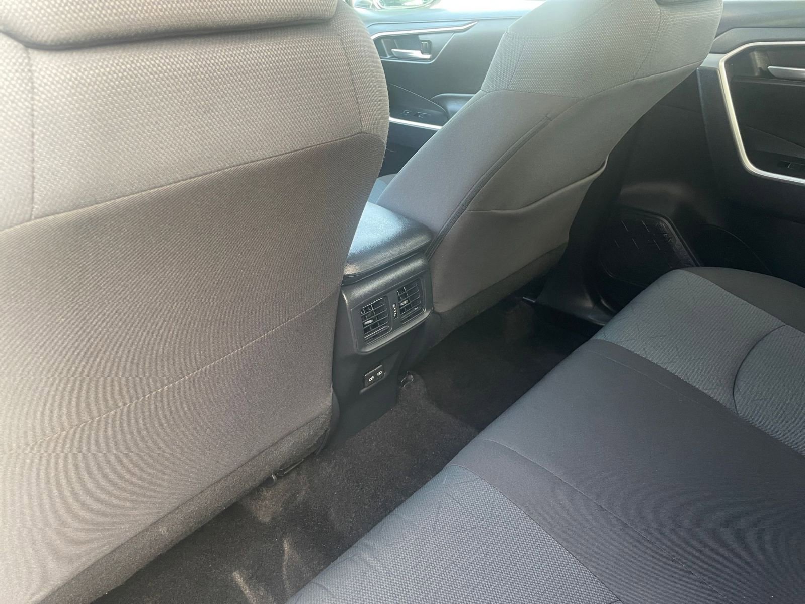 Thumbnail: 2025 Toyota RAV4 - 24