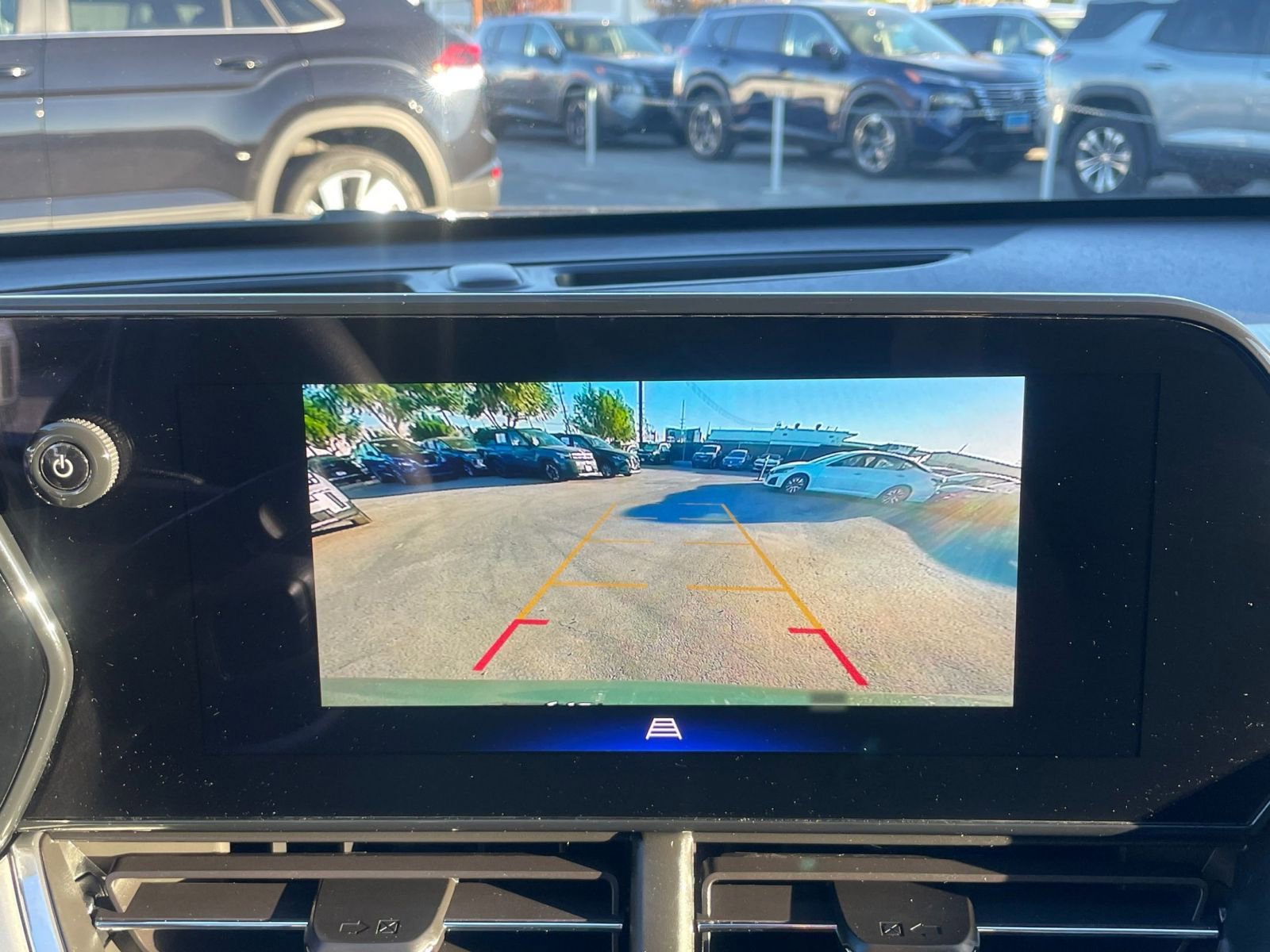 Thumbnail: 2025 Chevrolet Trax - 17