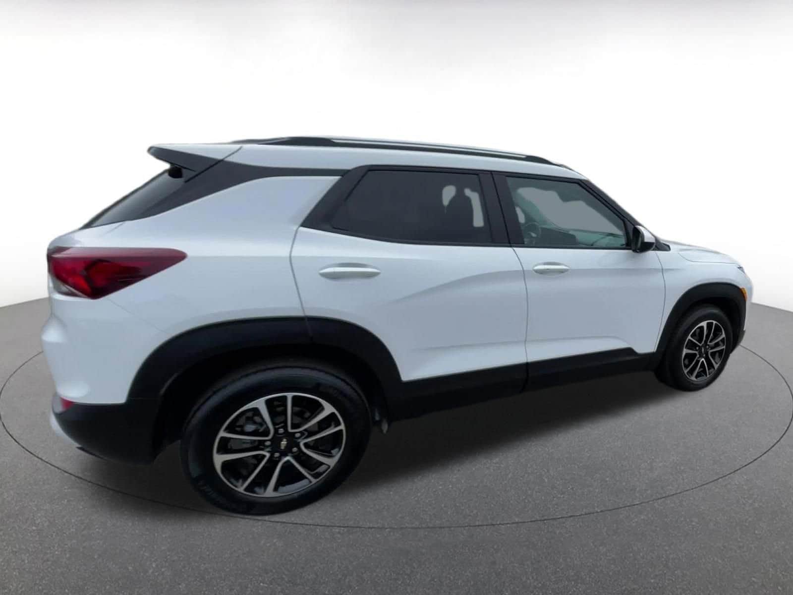 Thumbnail: 2025 Chevrolet TrailBlazer - 15