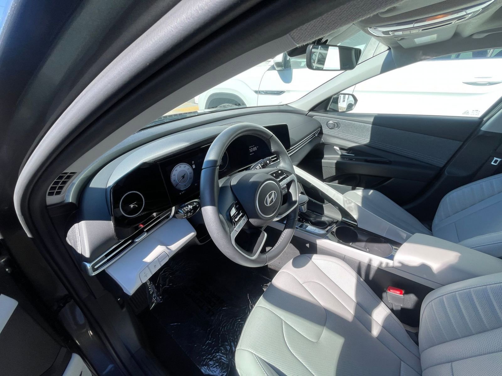 Thumbnail: 2025 Hyundai Elantra - 34