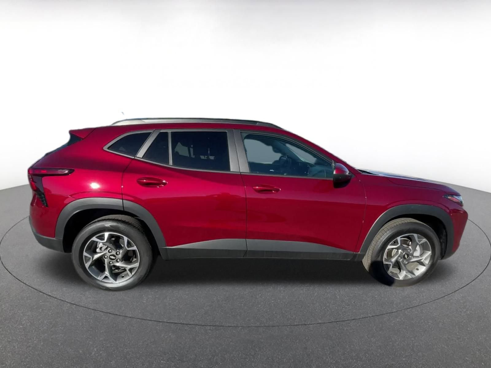 Thumbnail: 2025 Chevrolet Trax - 16