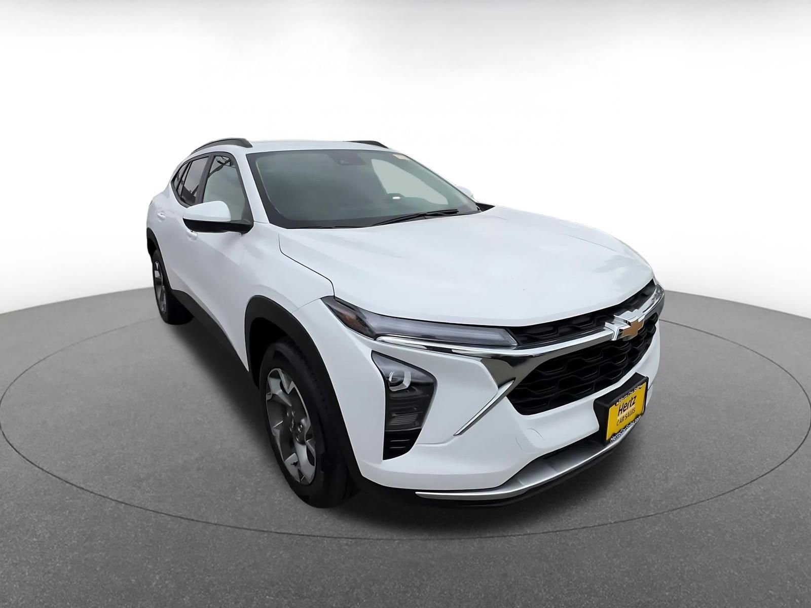 Thumbnail: 2025 Chevrolet Trax - 2