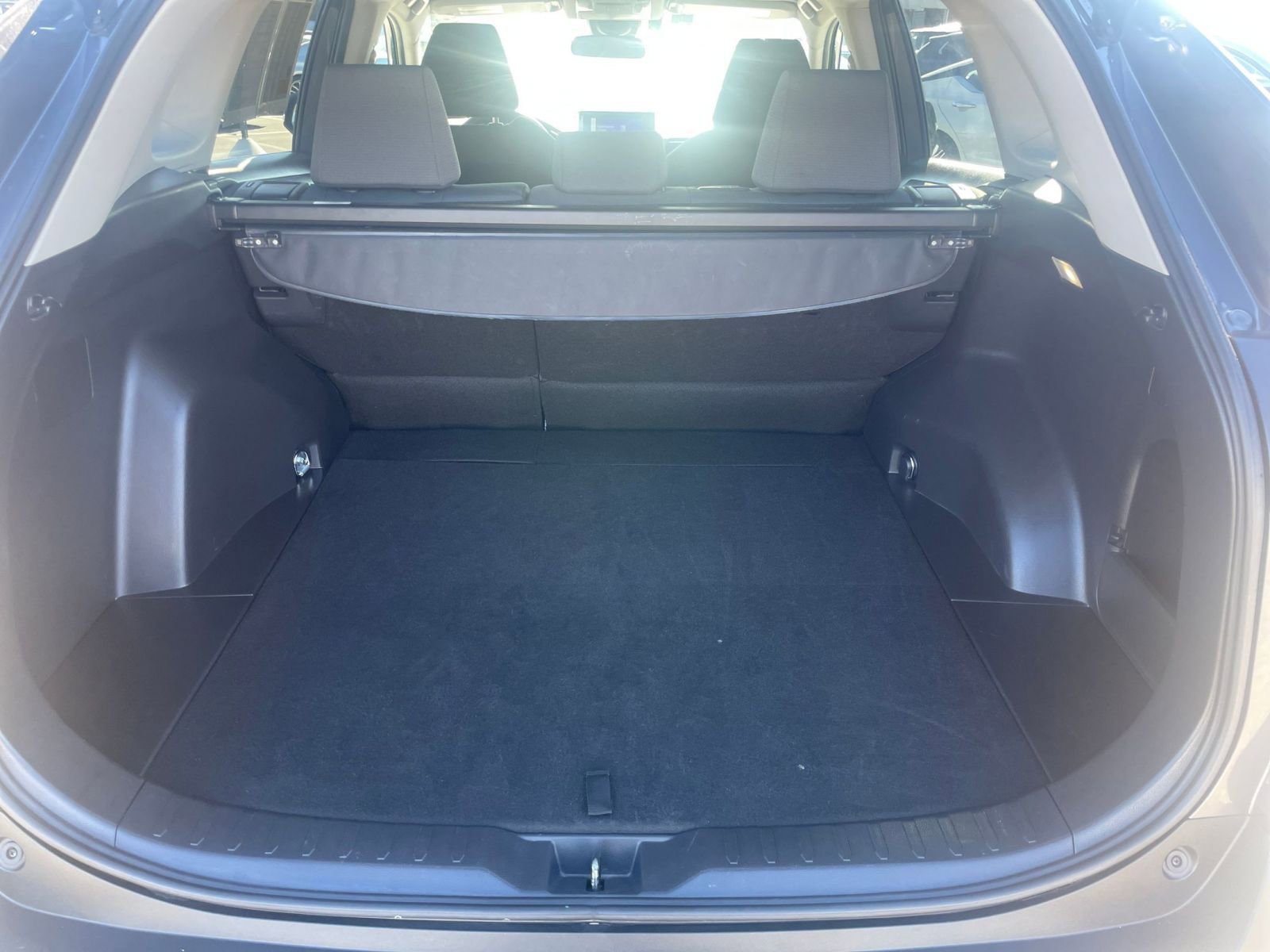 Thumbnail: 2025 Toyota RAV4 - 32