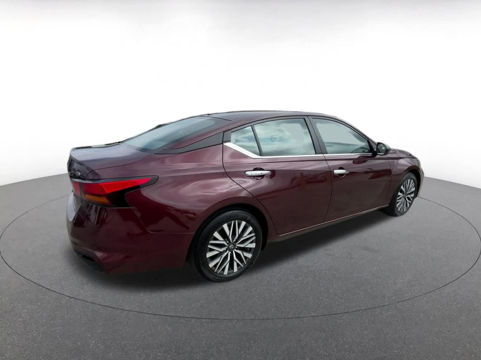 Thumbnail: 2024 Nissan Altima - 15