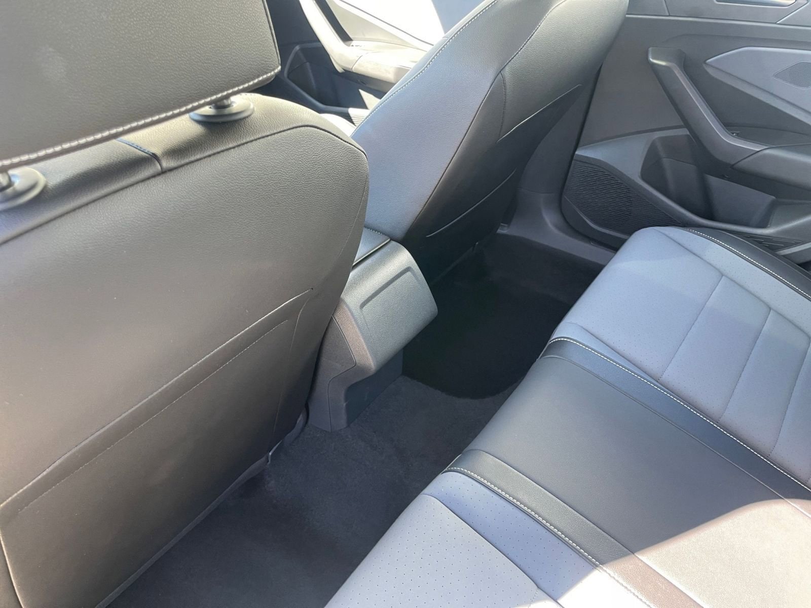 Thumbnail: 2025 Volkswagen Jetta - 24