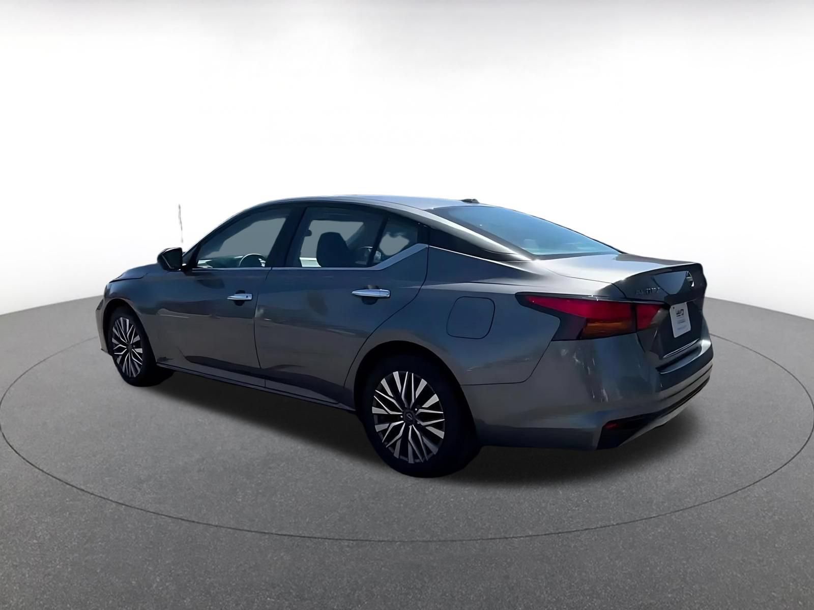Thumbnail: 2025 Nissan Altima - 10