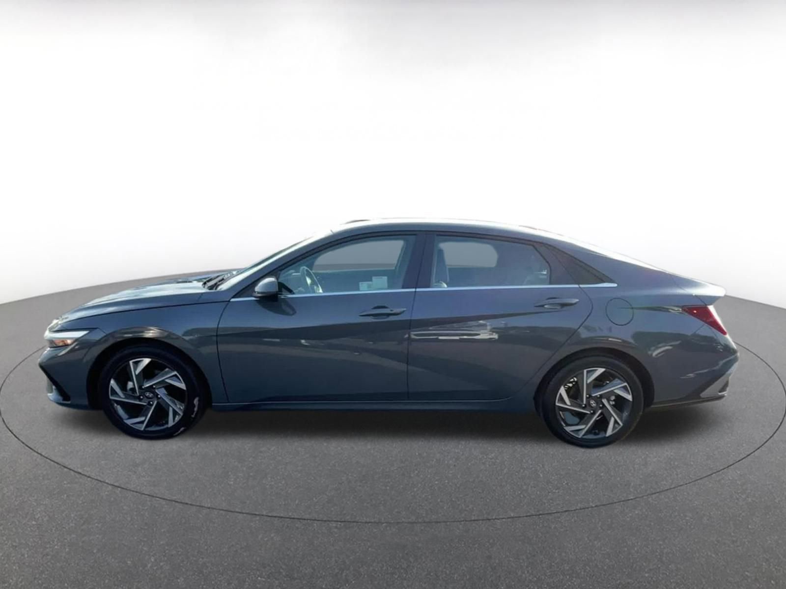 Thumbnail: 2025 Hyundai Elantra - 9